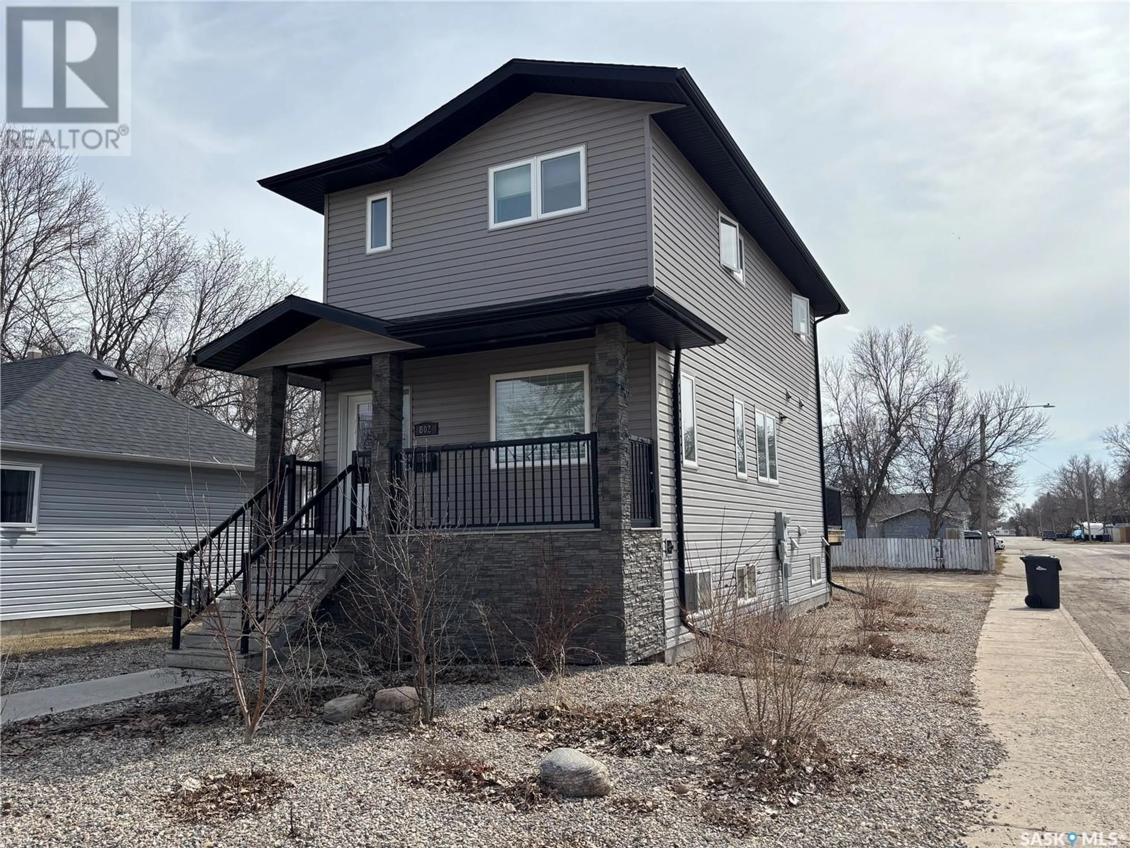 Unknown for 802 PARK AVENUE, Weyburn Saskatchewan S4H0K2