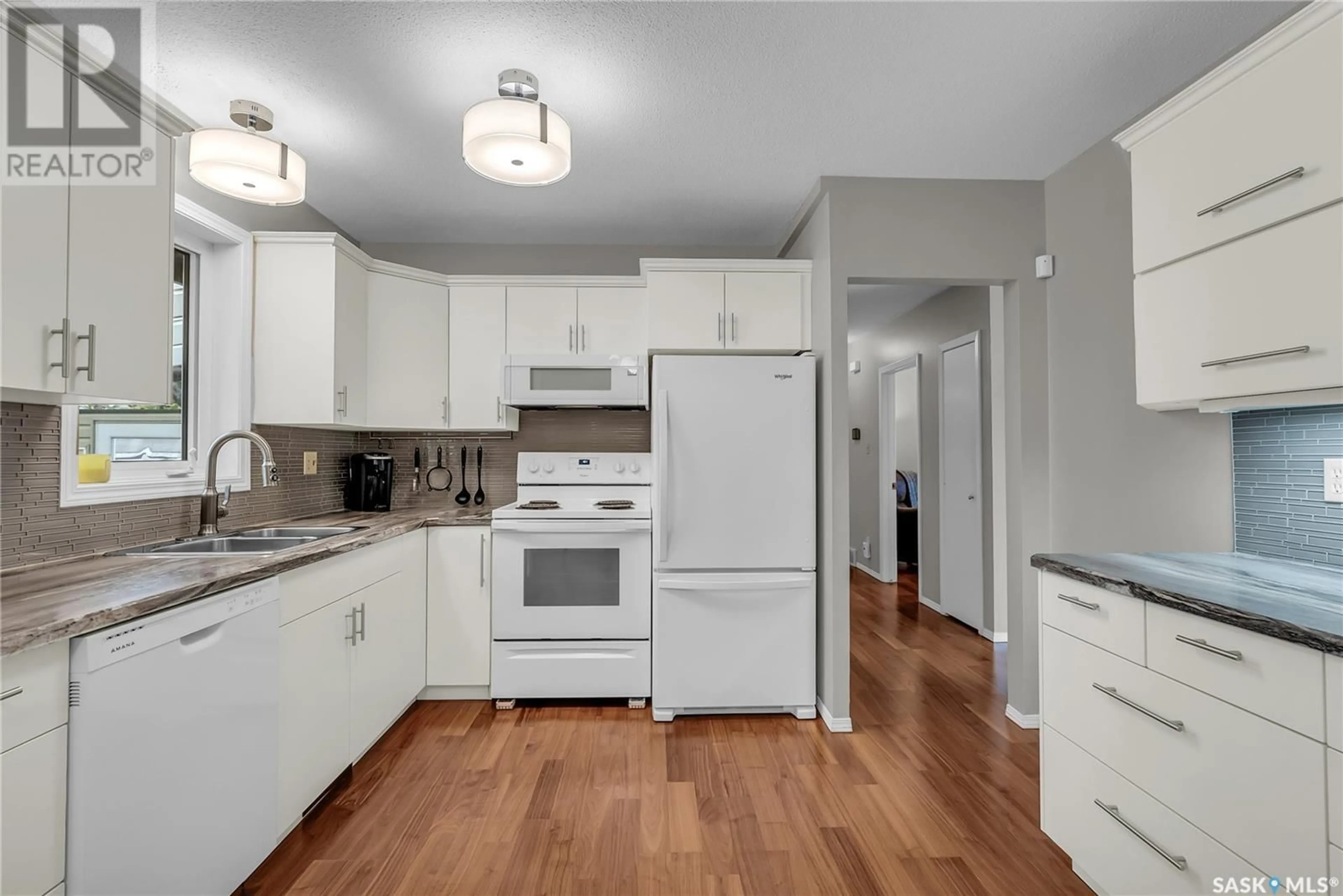 Standard kitchen, unknown for 1510 EAST HEIGHTS, Saskatoon Saskatchewan S7J3B5