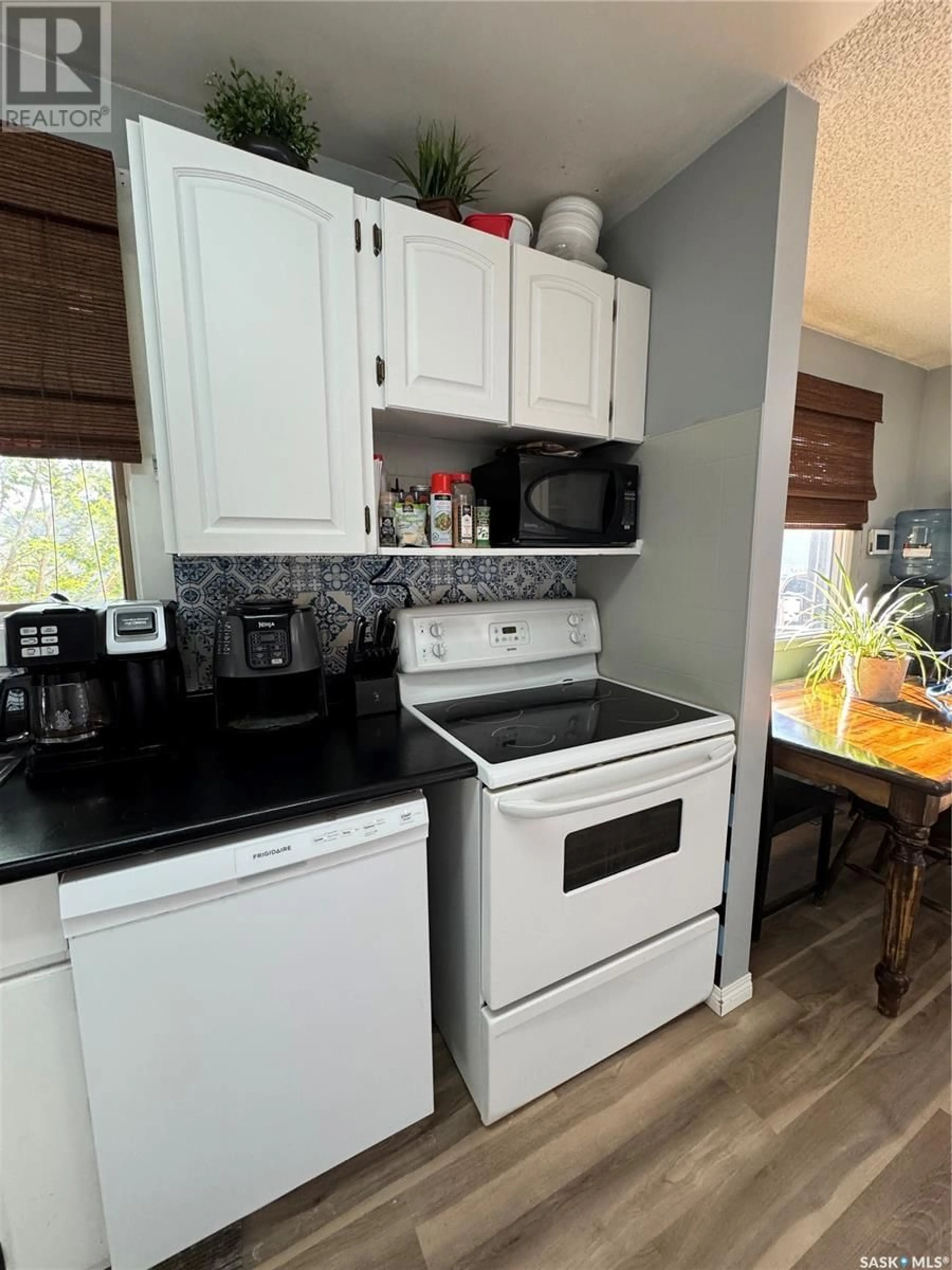 Standard kitchen, unknown for 713 BIRCH CRESCENT, Hudson Bay Saskatchewan S0E0Y0
