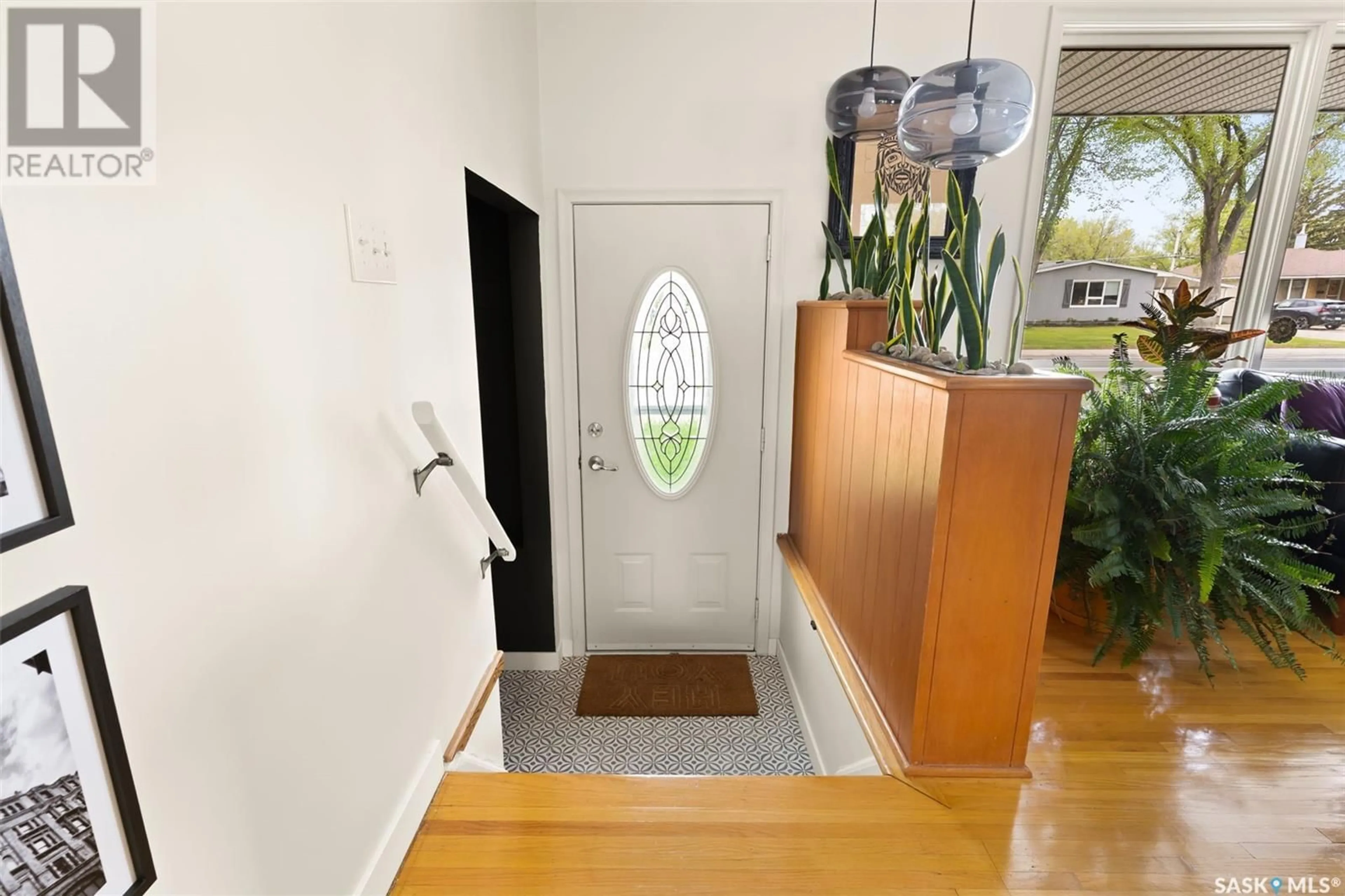Indoor entryway for 308 SHANNON ROAD, Regina Saskatchewan S4S5J1