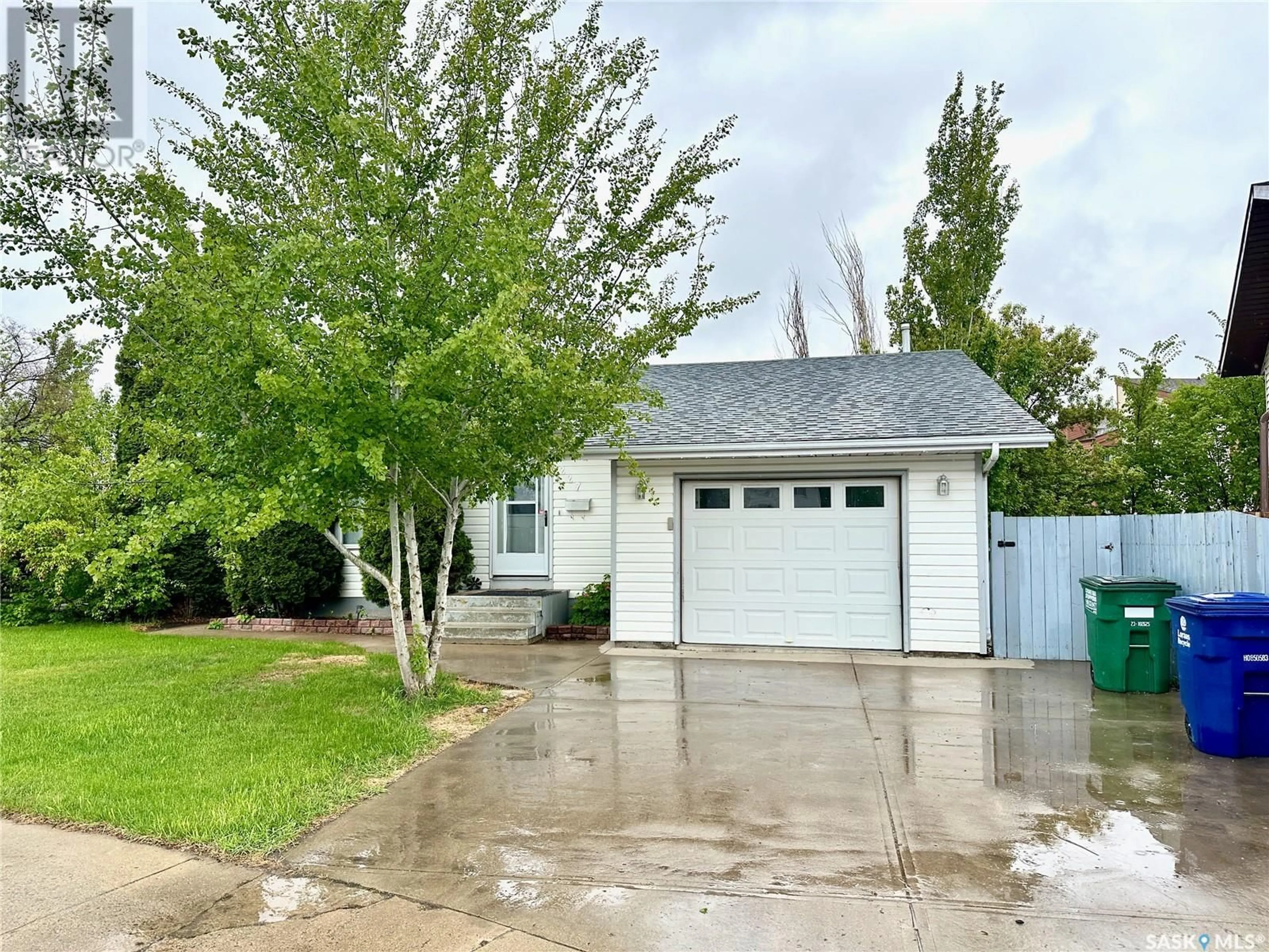 Unknown for 227 BOWMAN COURT, Saskatoon Saskatchewan S7L6P6