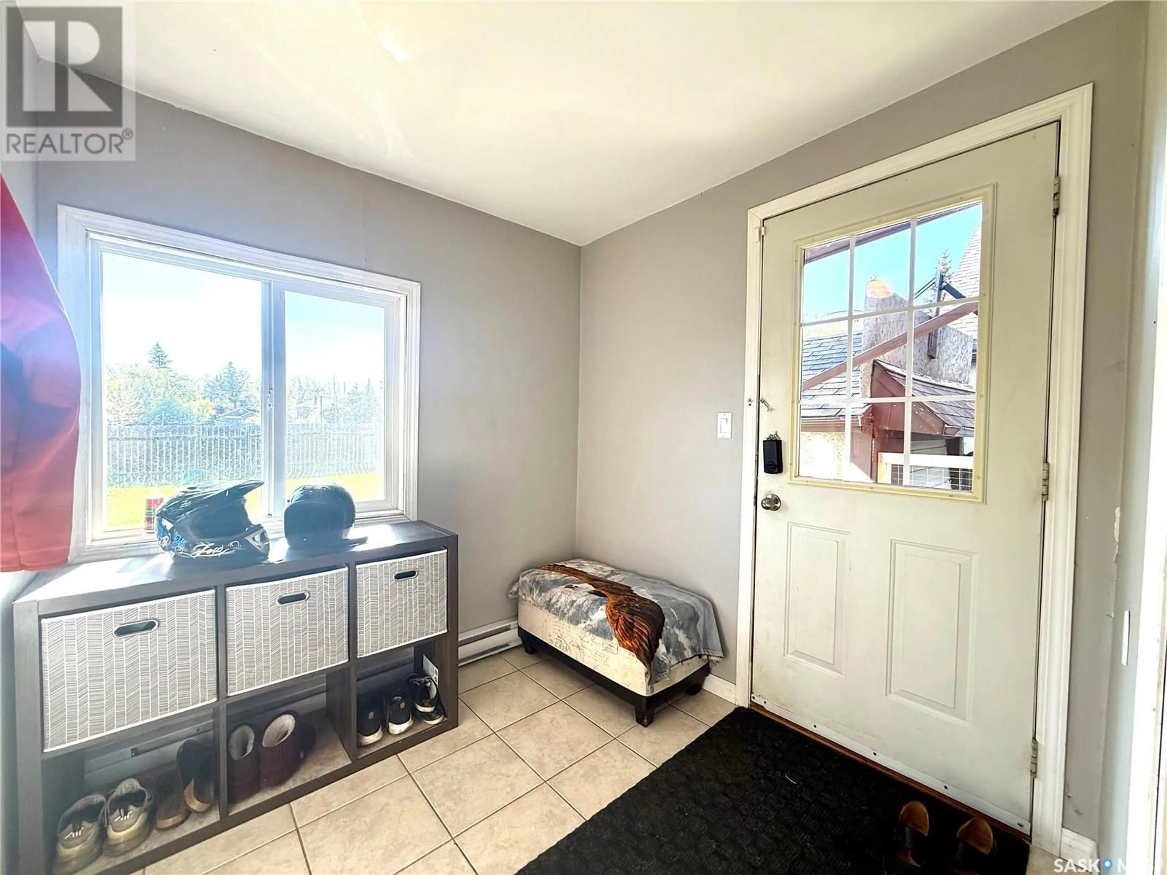 Indoor entryway for 43 LAURIER AVENUE, Yorkton Saskatchewan S3N1T8