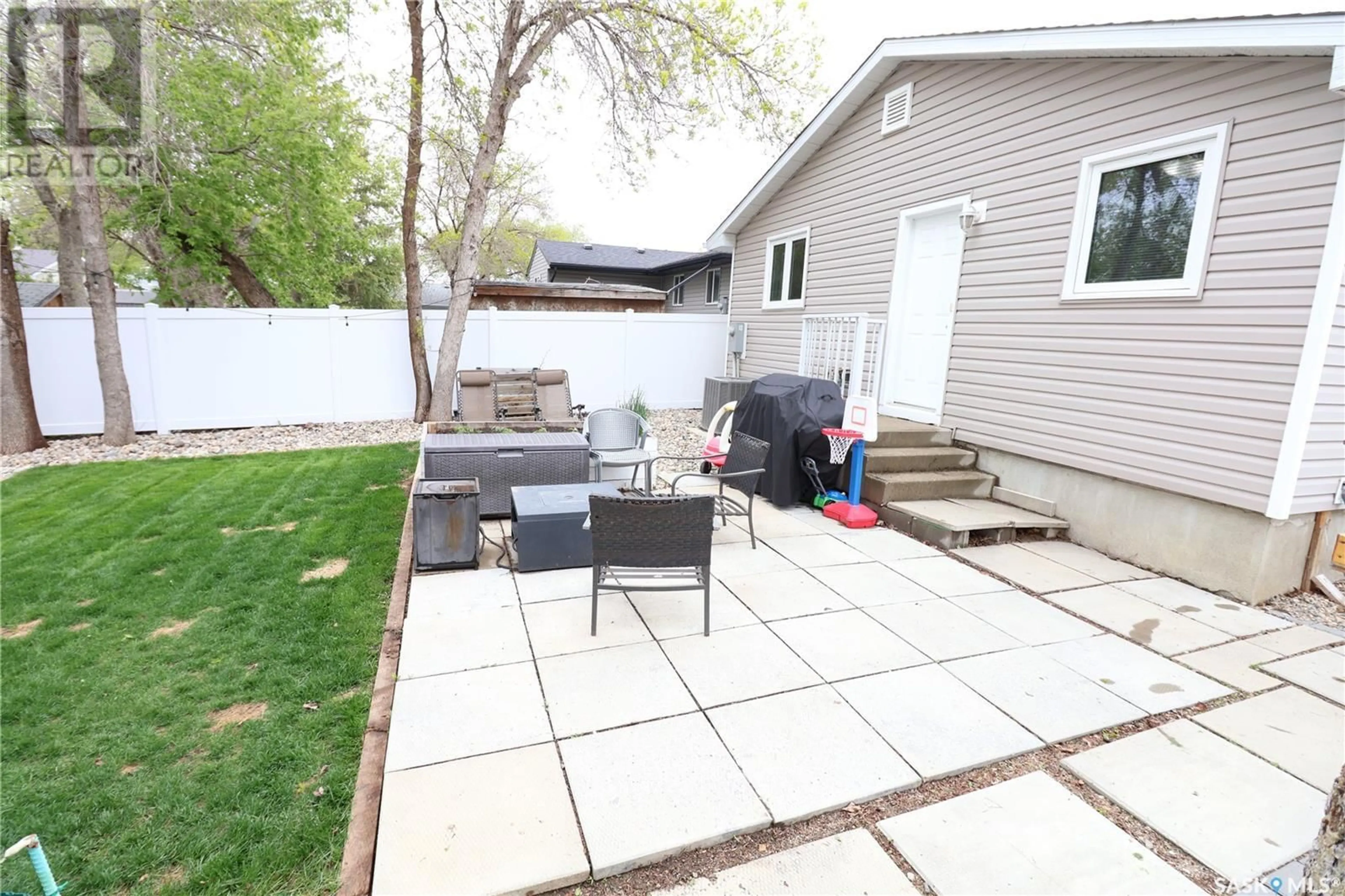 Patio, street for 2526 DEWDNEY AVENUE, Regina Saskatchewan S4N4V5