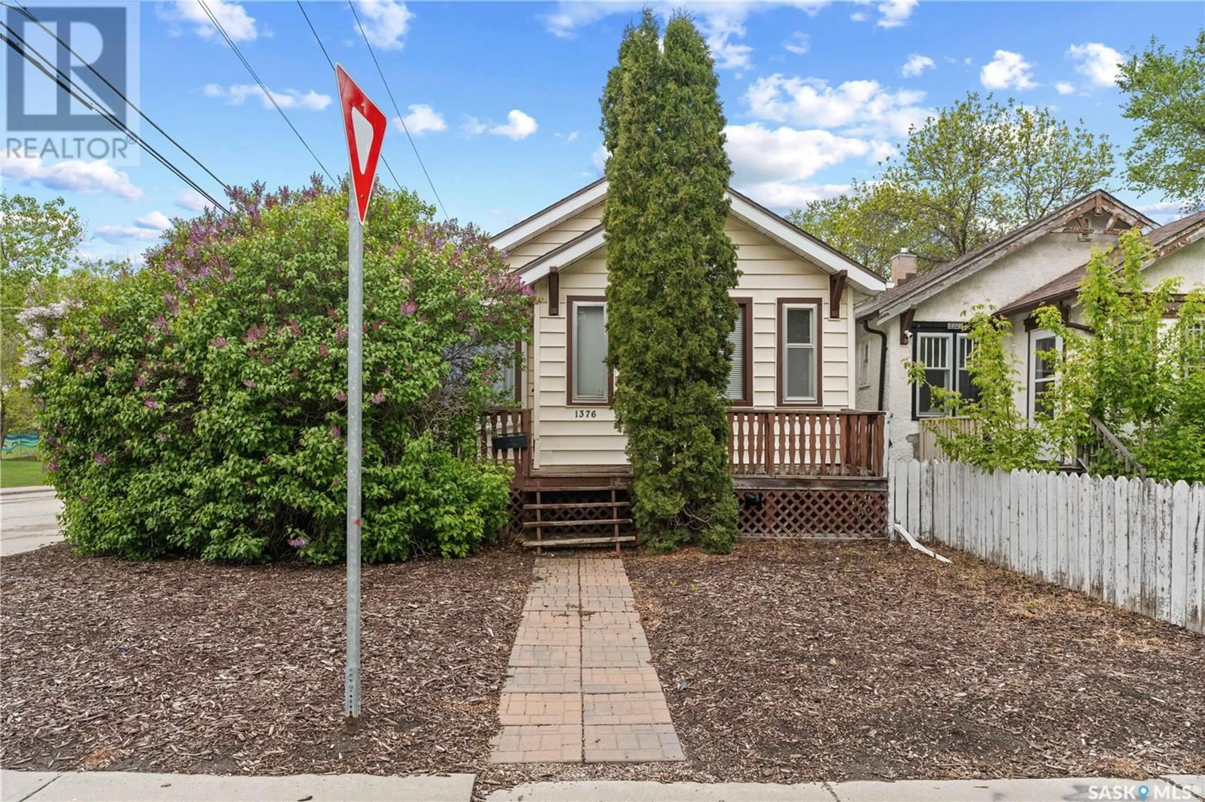 Unknown for 1376 ATHOL STREET, Regina Saskatchewan S4T3C5