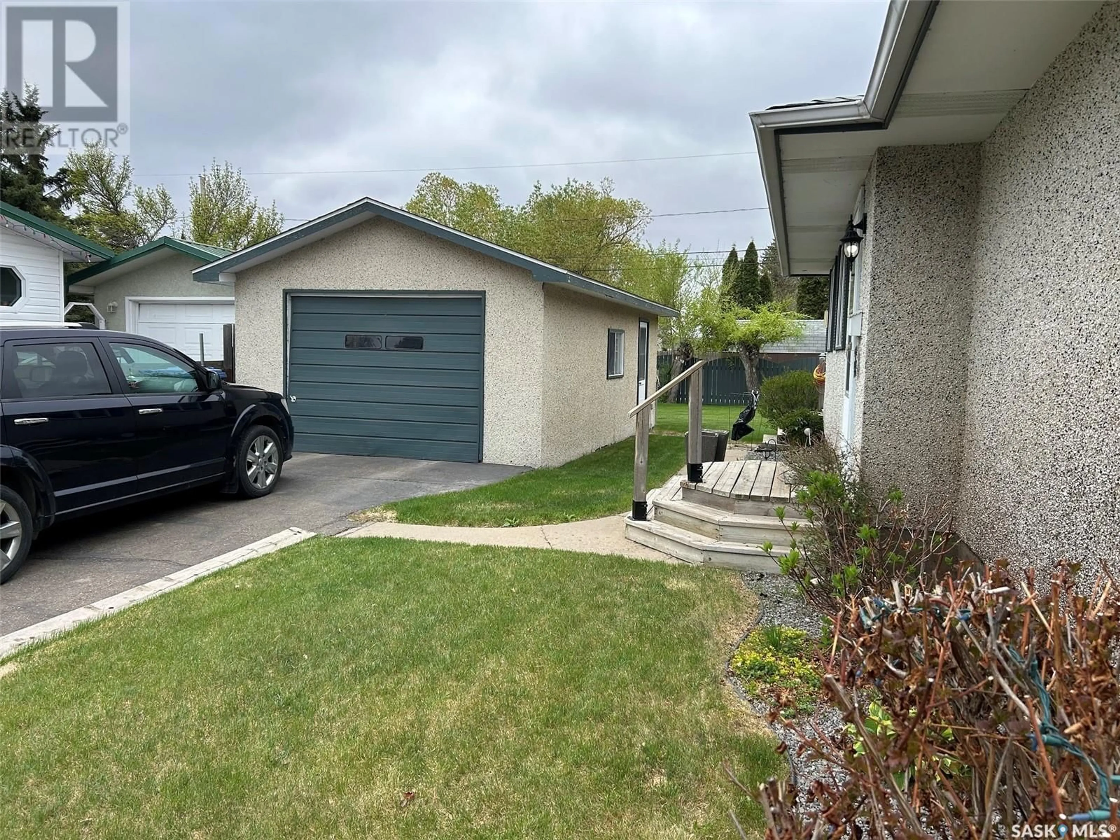 A pic from outside/outdoor area/front of a property/back of a property/a pic from drone, street for 8916 17TH AVENUE, North Battleford Saskatchewan S9A2T9