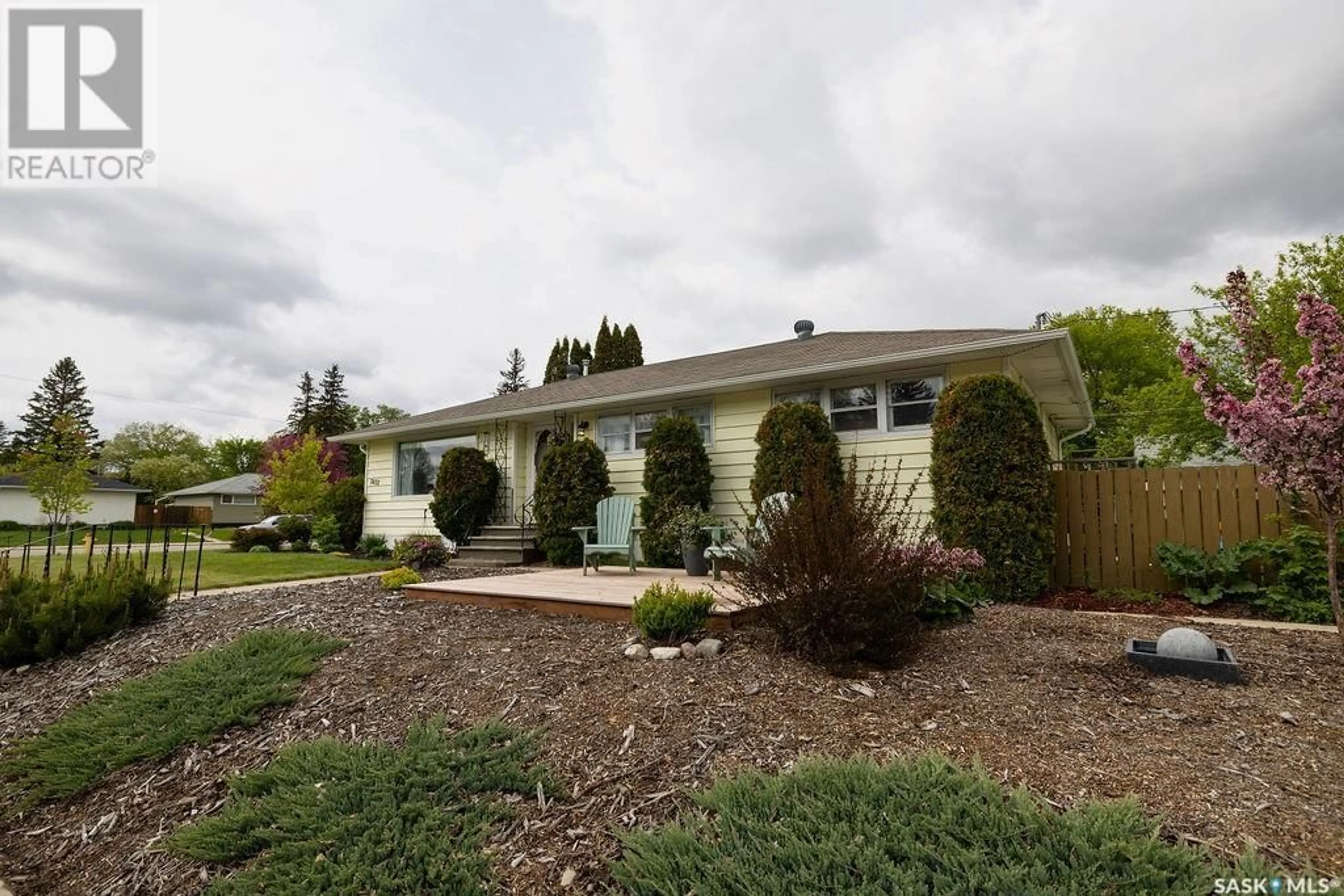 Unknown for 2433 BROADWAY AVENUE, Saskatoon Saskatchewan S7J0Z1