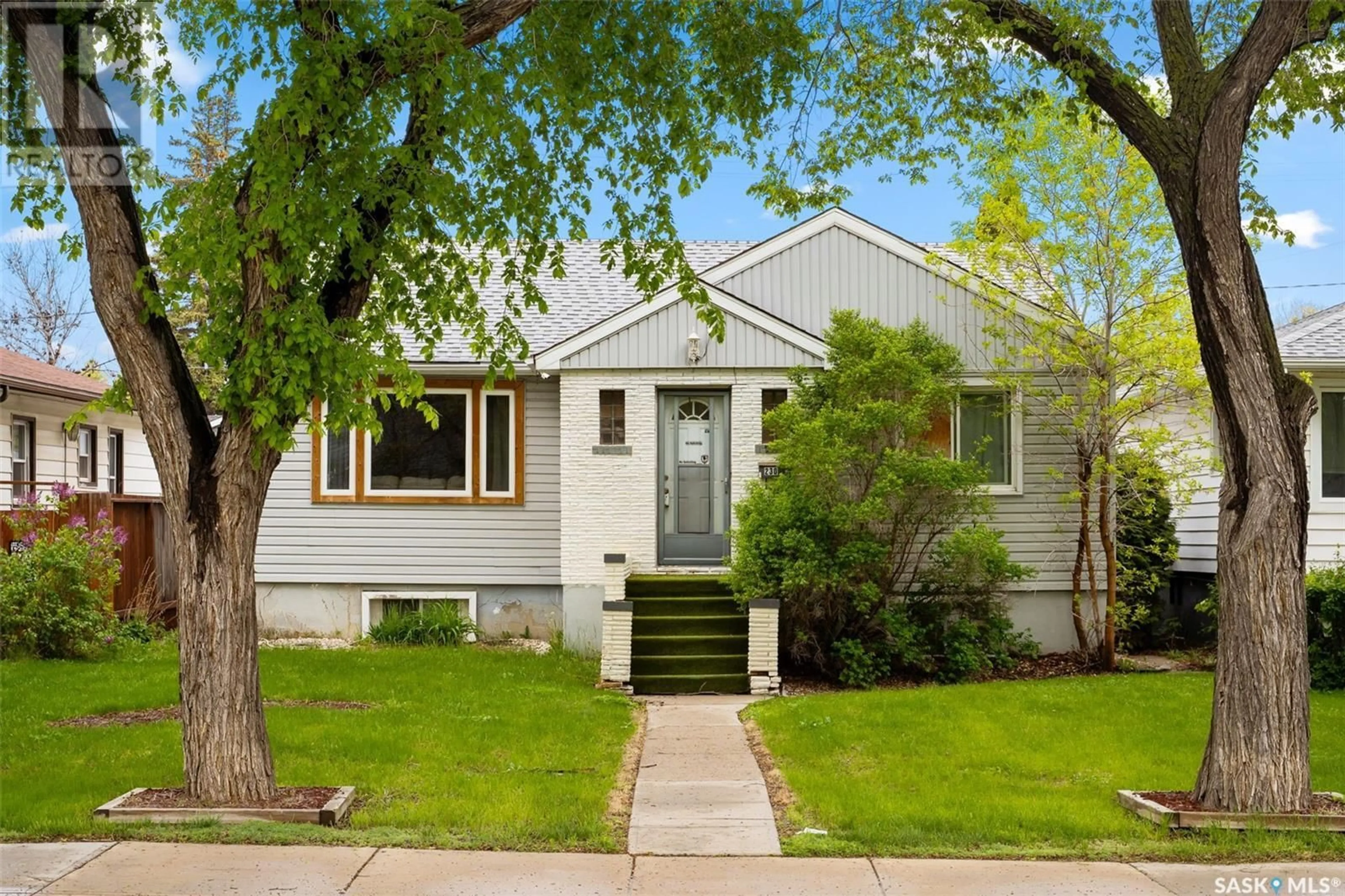 Home with vinyl exterior material, street for 230 BROADWAY AVENUE, Regina Saskatchewan S4N1B3