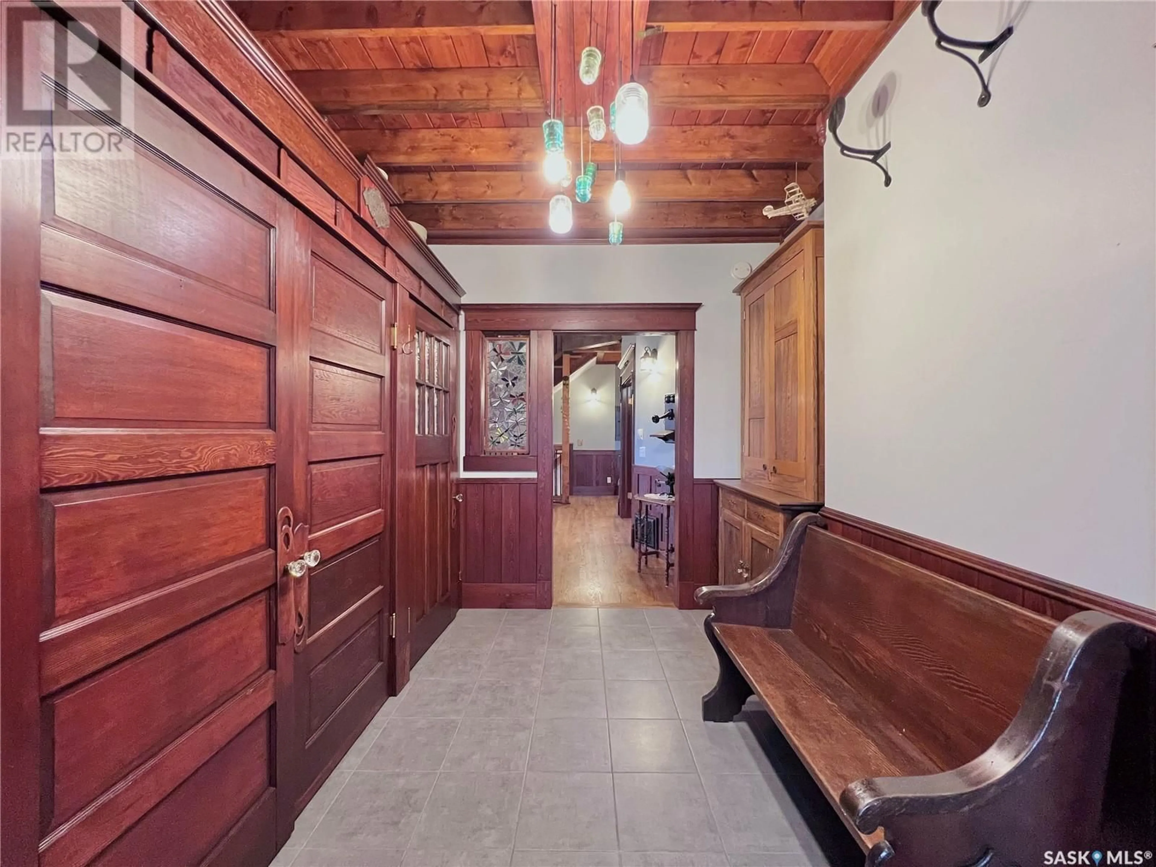 Indoor foyer for 15 OUTLOOK HIGHWAY, Outlook Saskatchewan S0L2N0