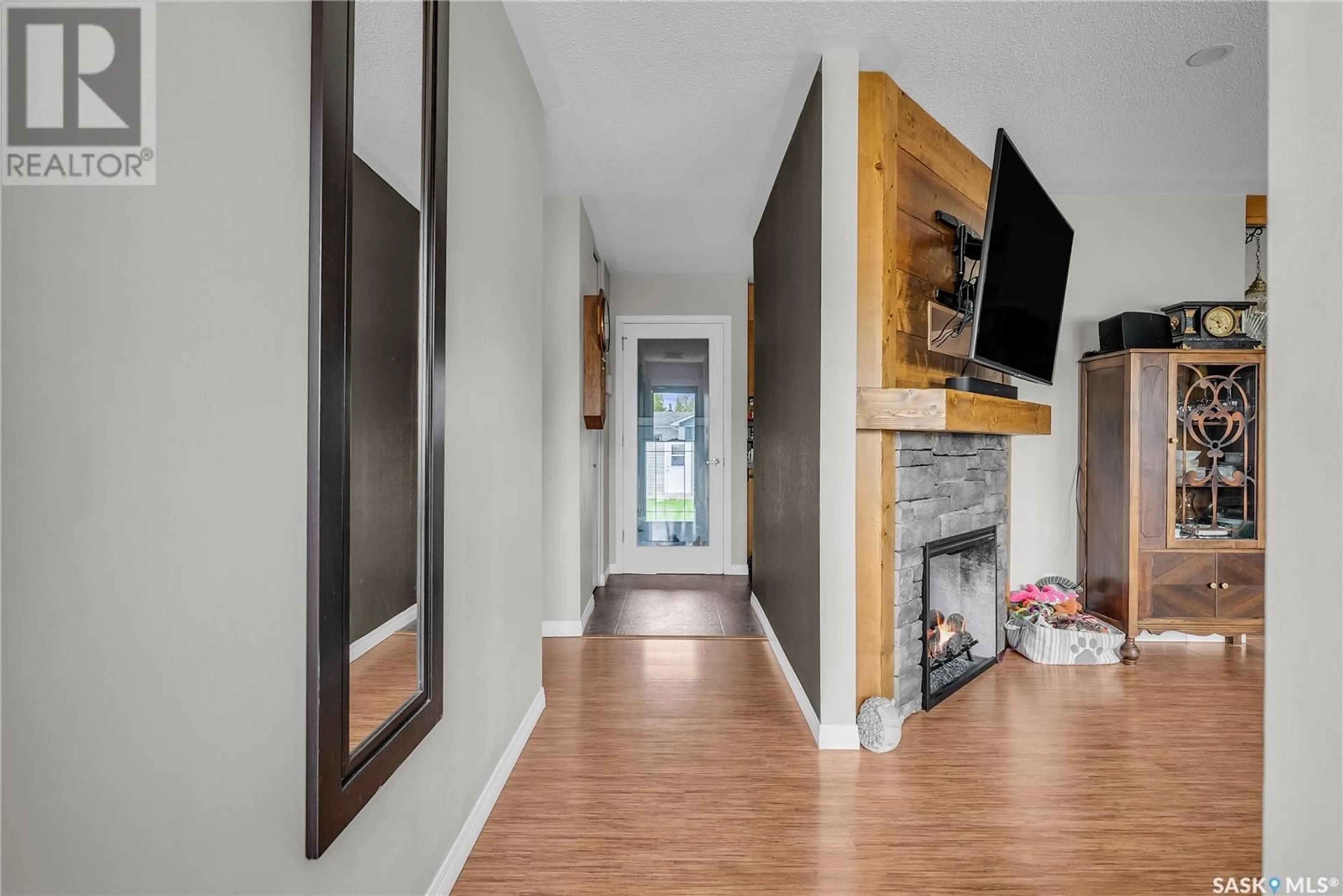 Indoor entryway for 107 4TH AVENUE, Watrous Saskatchewan S0K4T0