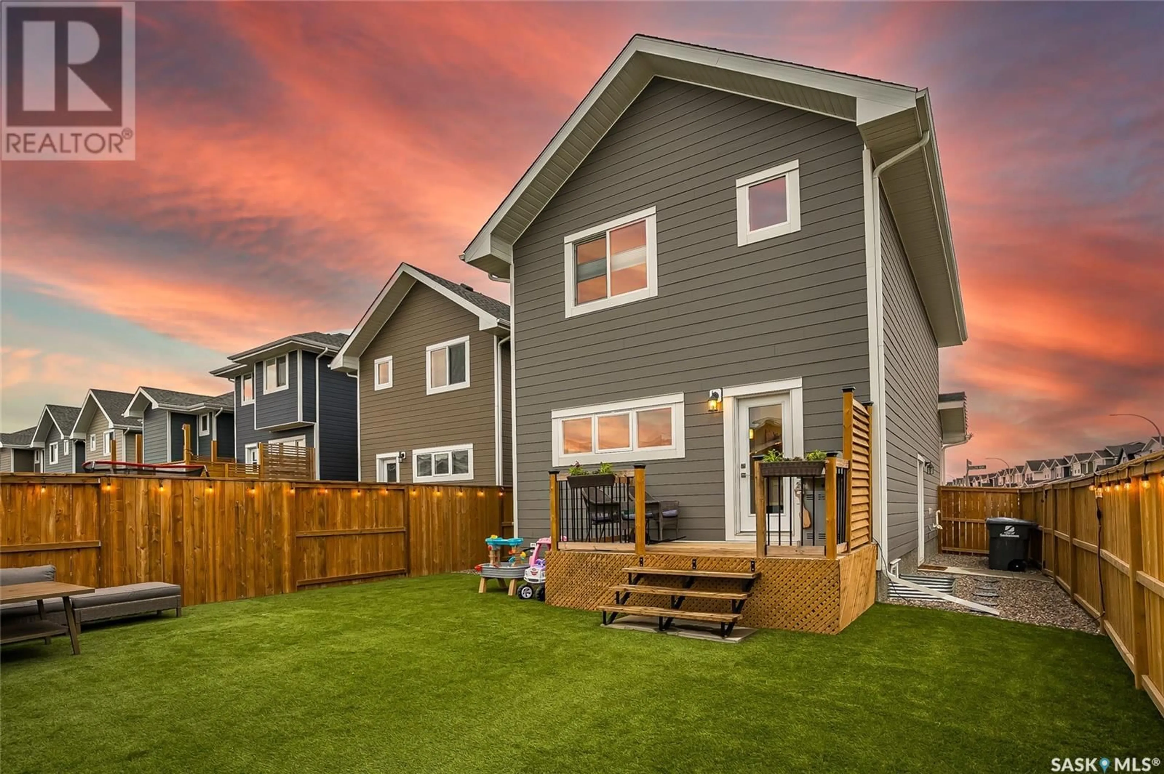 Home with vinyl exterior material, unknown for 103 STILLING MEWS, Saskatoon Saskatchewan S7V0P4
