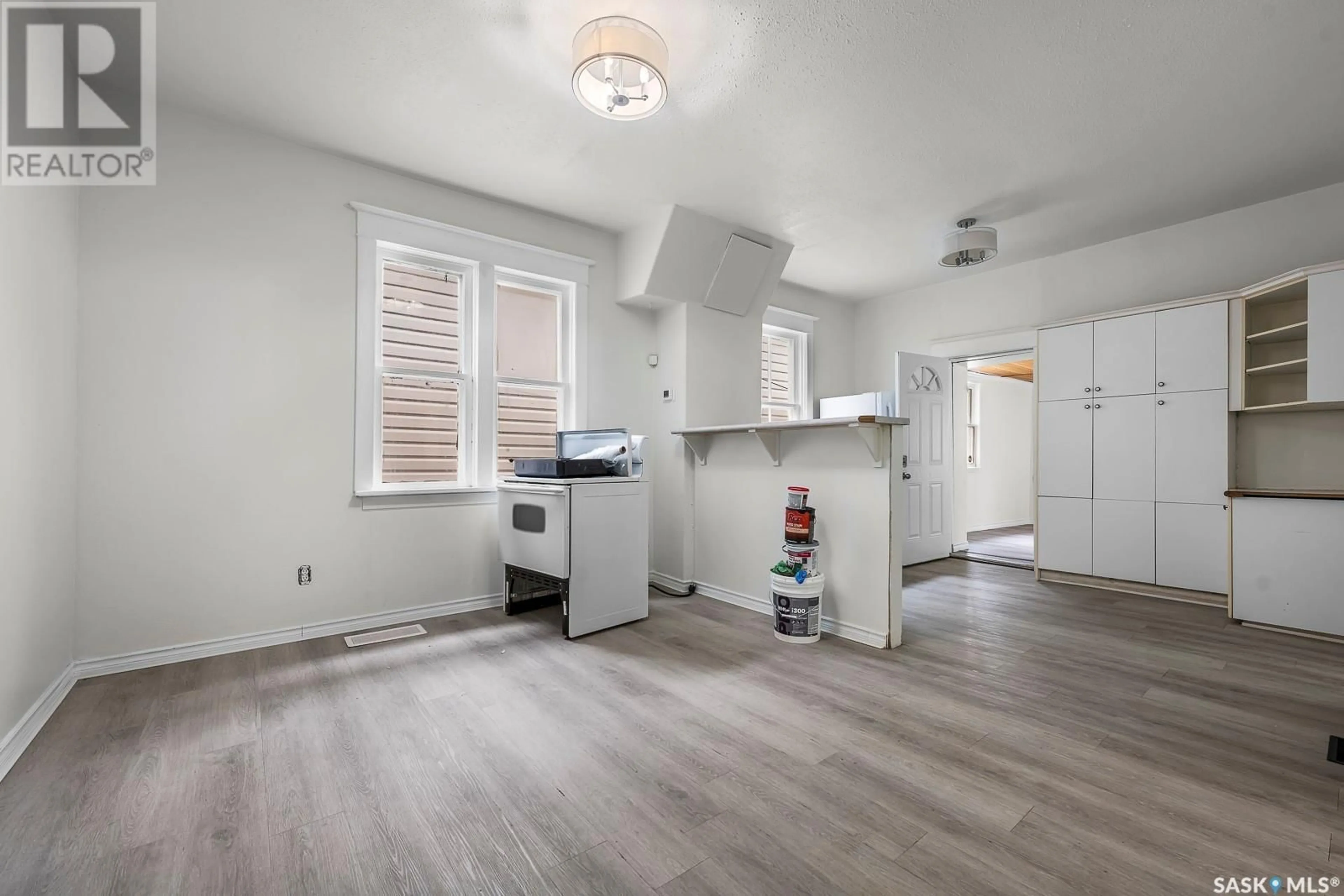 Unknown for 1124 VICTORIA AVENUE, Regina Saskatchewan S4P0N7