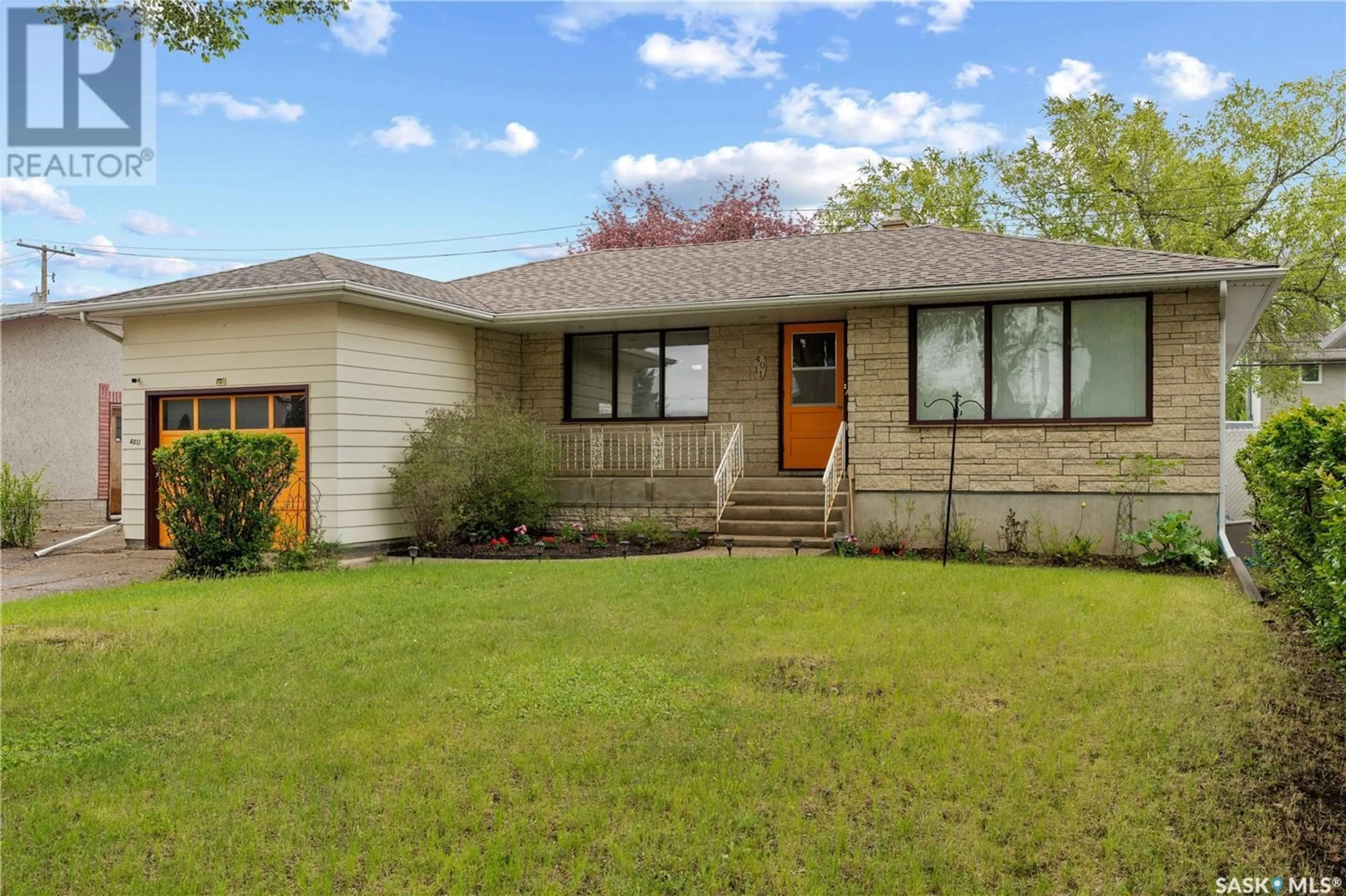 Home with vinyl exterior material, street for 4011 MCPHAIL AVENUE, Regina Saskatchewan S4S1G1