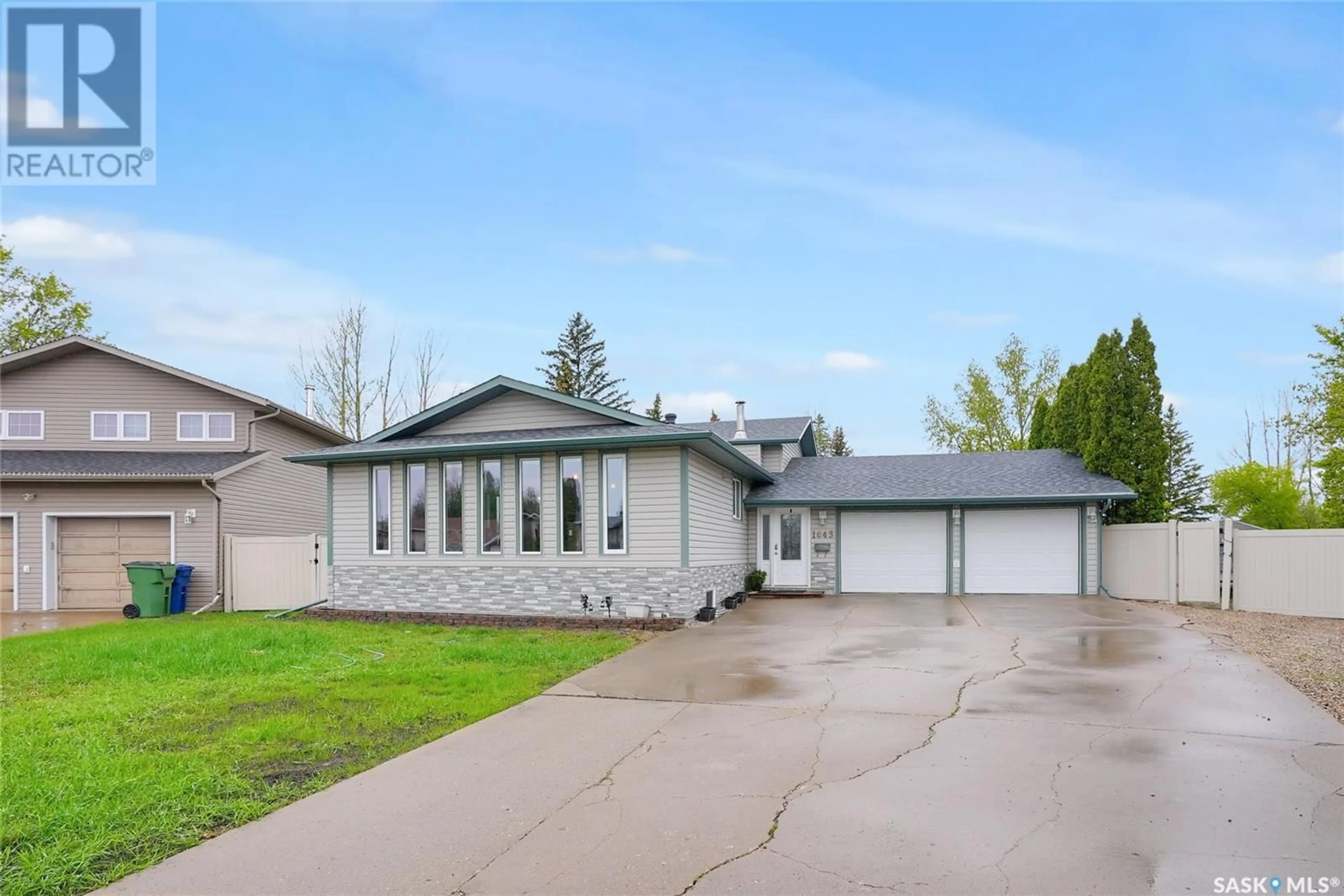 Unknown for 1643 GENERAL CRESCENT, Moose Jaw Saskatchewan S6H6M2