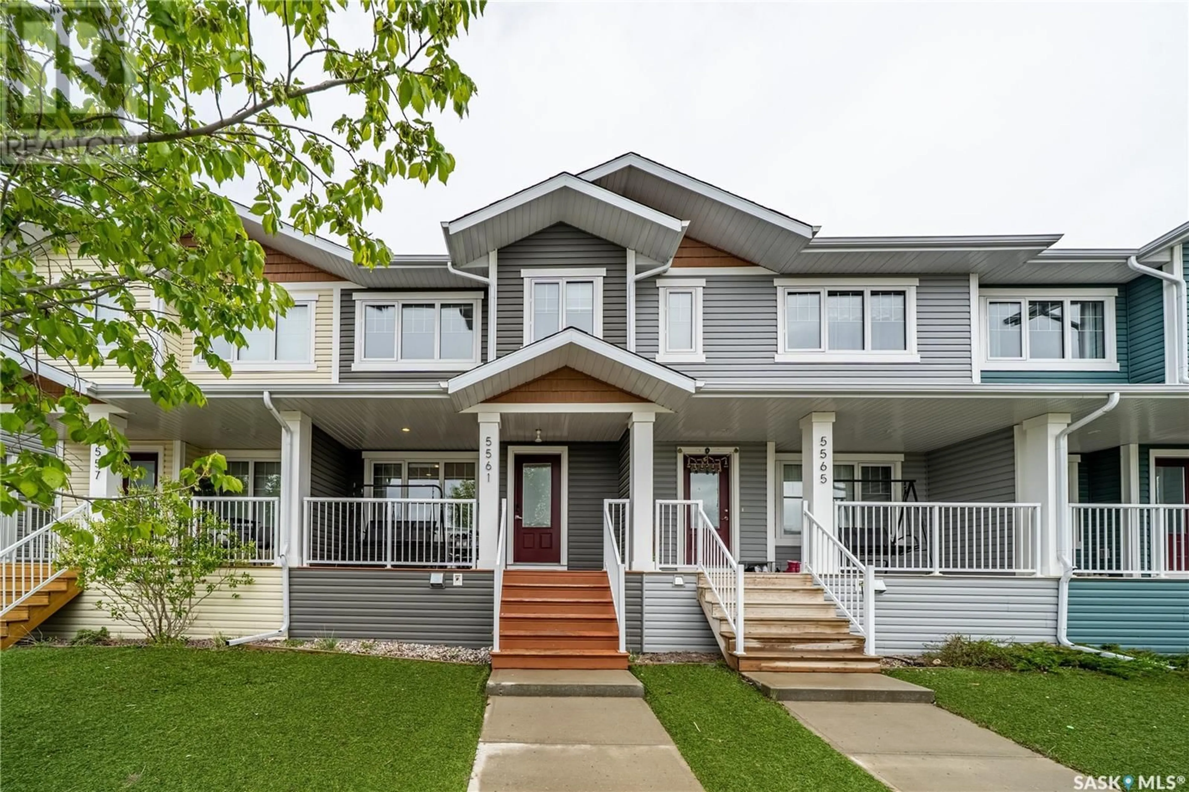 Home with vinyl exterior material, street for 5561 CEDERHOLM AVENUE, Regina Saskatchewan S4W0M9