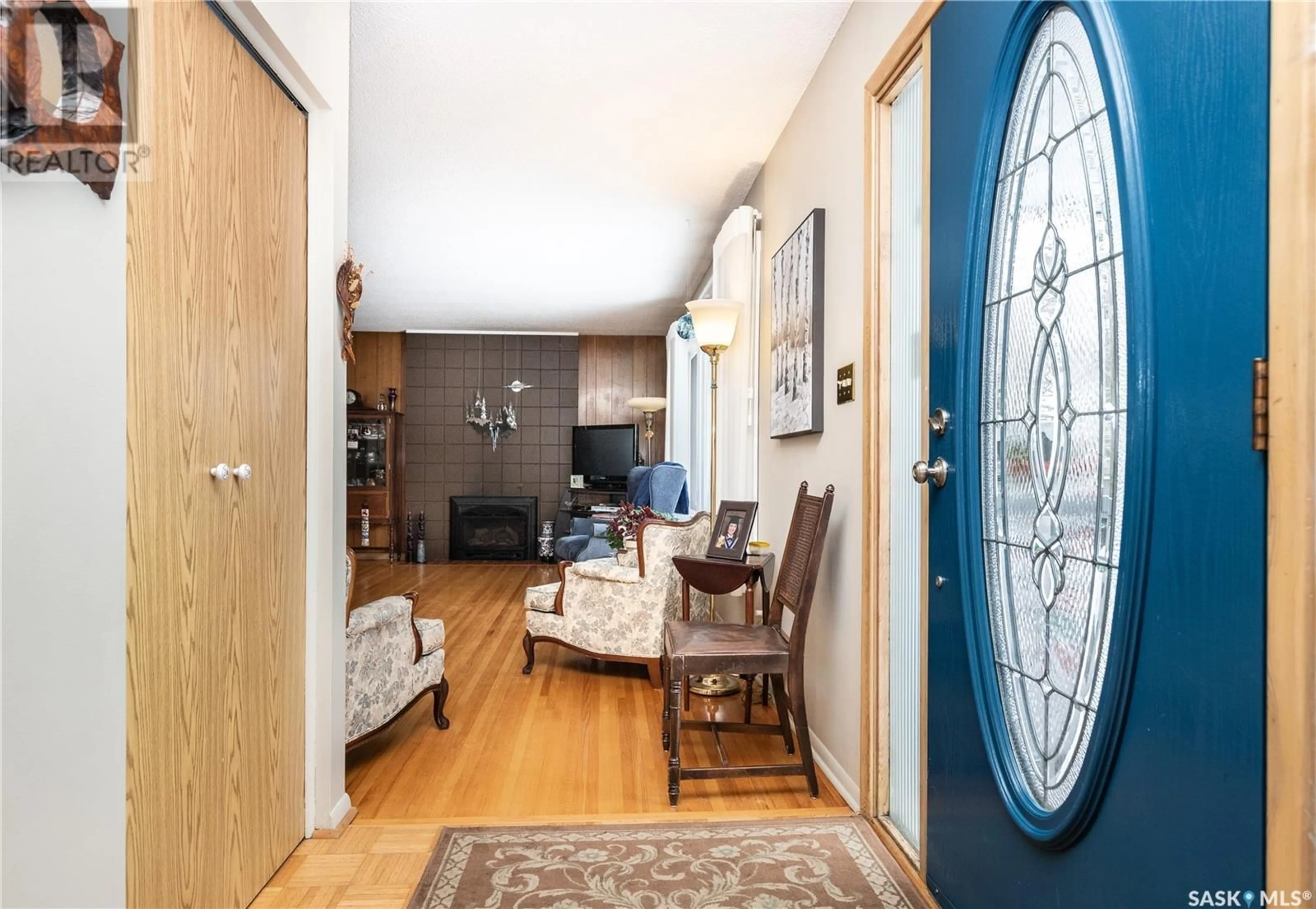 Indoor entryway for 1813 MADDEN AVENUE, Saskatoon Saskatchewan S7H3M7