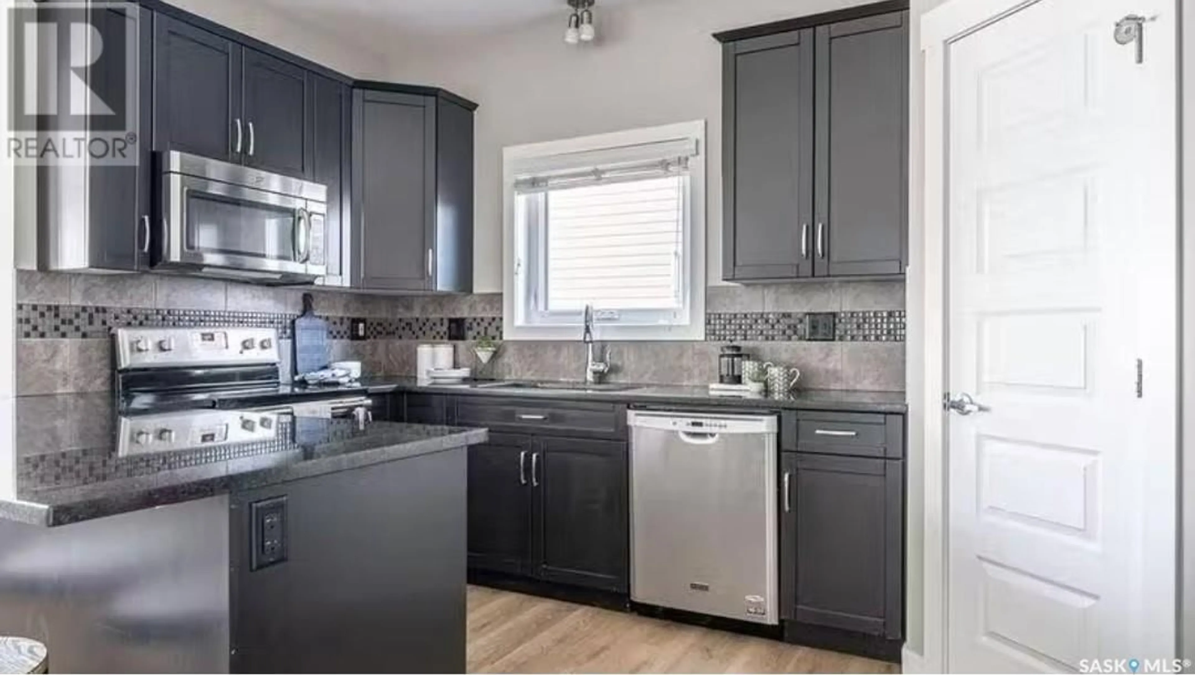 Standard kitchen, unknown for 319 PALLISER WAY, Saskatoon Saskatchewan S7H0S4
