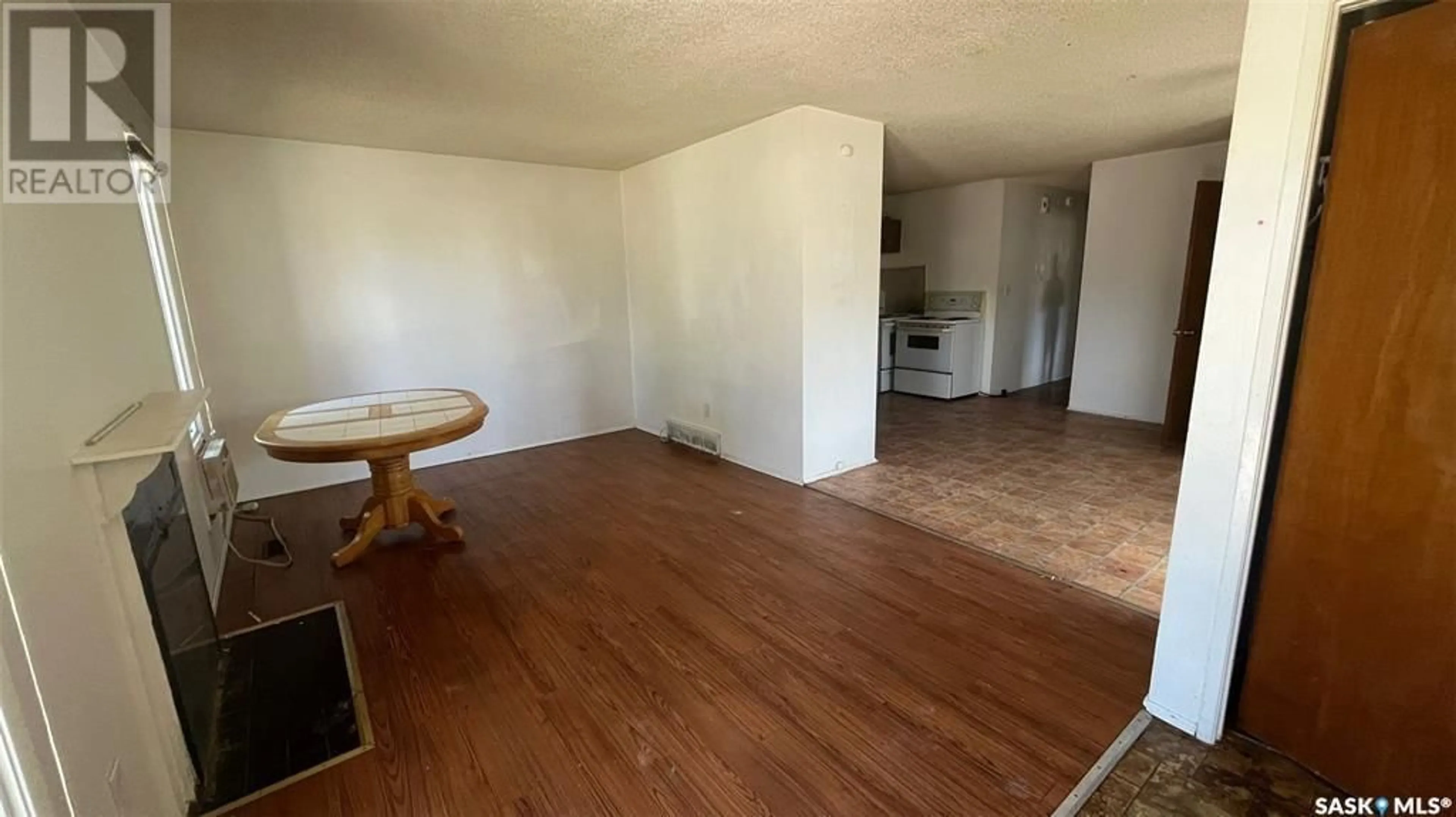 A pic of a room for 141 THOMSON AVENUE, Regina Saskatchewan S4N5L2