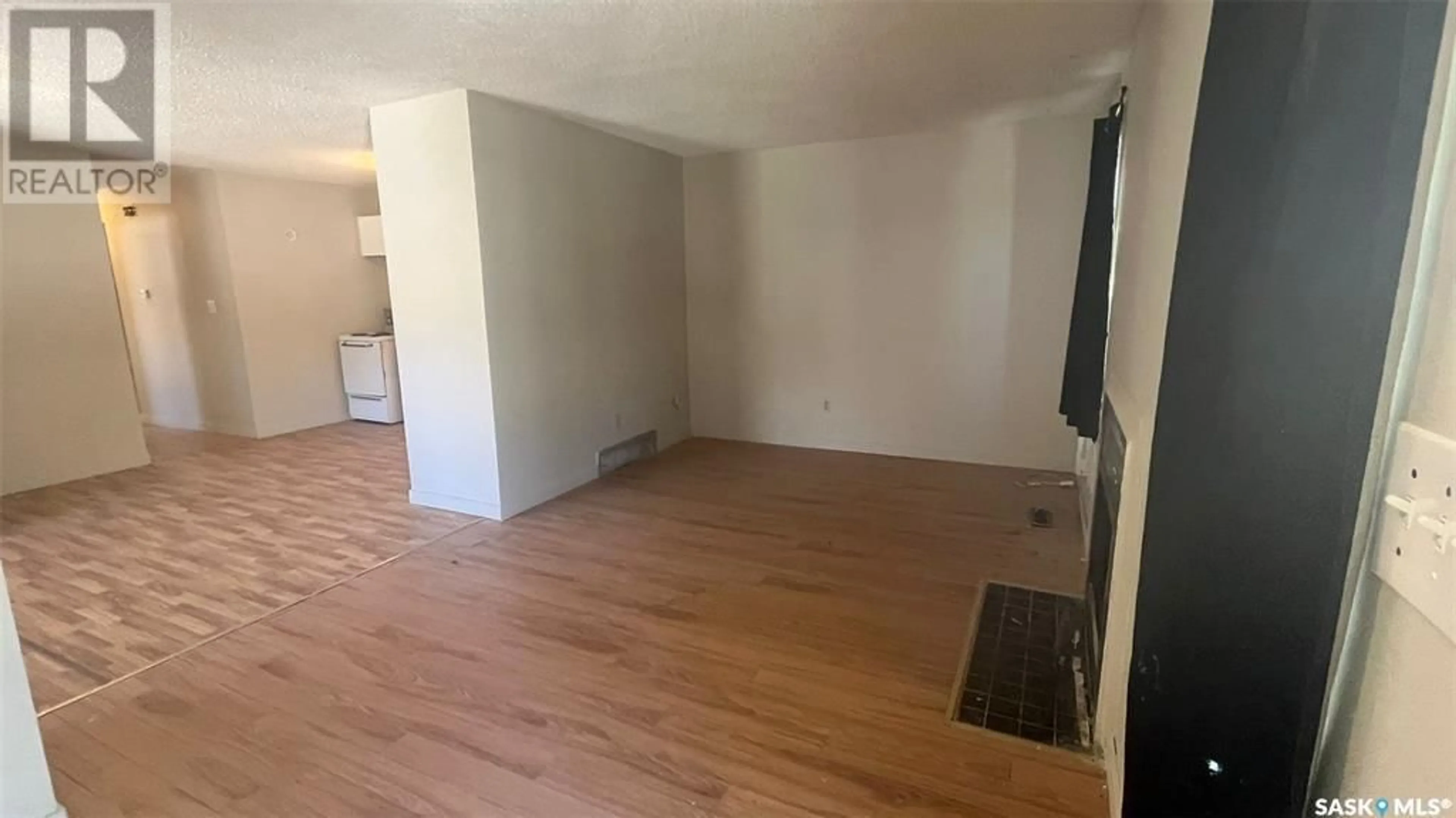 A pic of a room for 143 THOMSON AVENUE, Regina Saskatchewan S4N5L2
