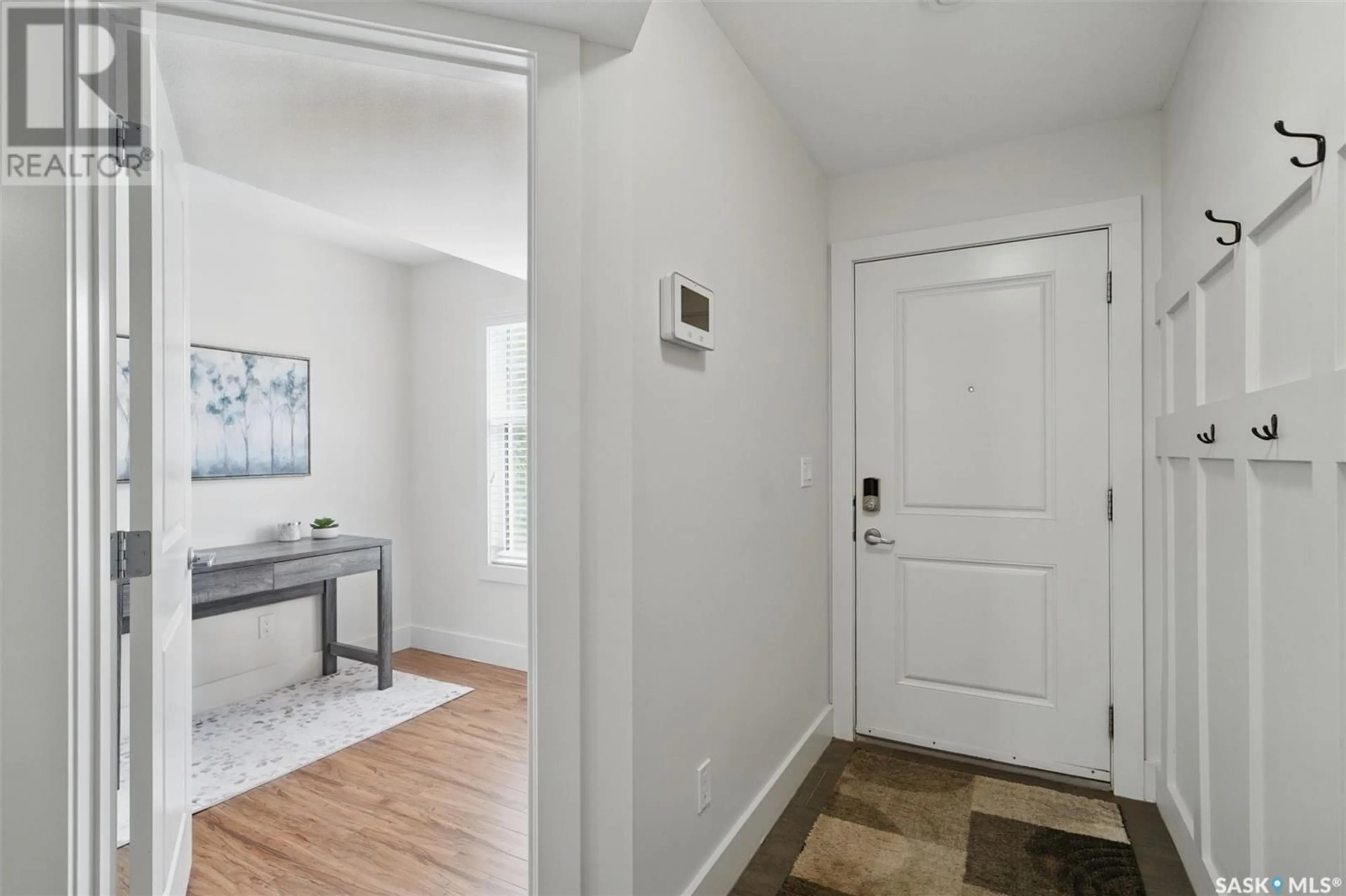 Indoor entryway for 721 MEADOWS BOULEVARD, Saskatoon Saskatchewan S7V0L3