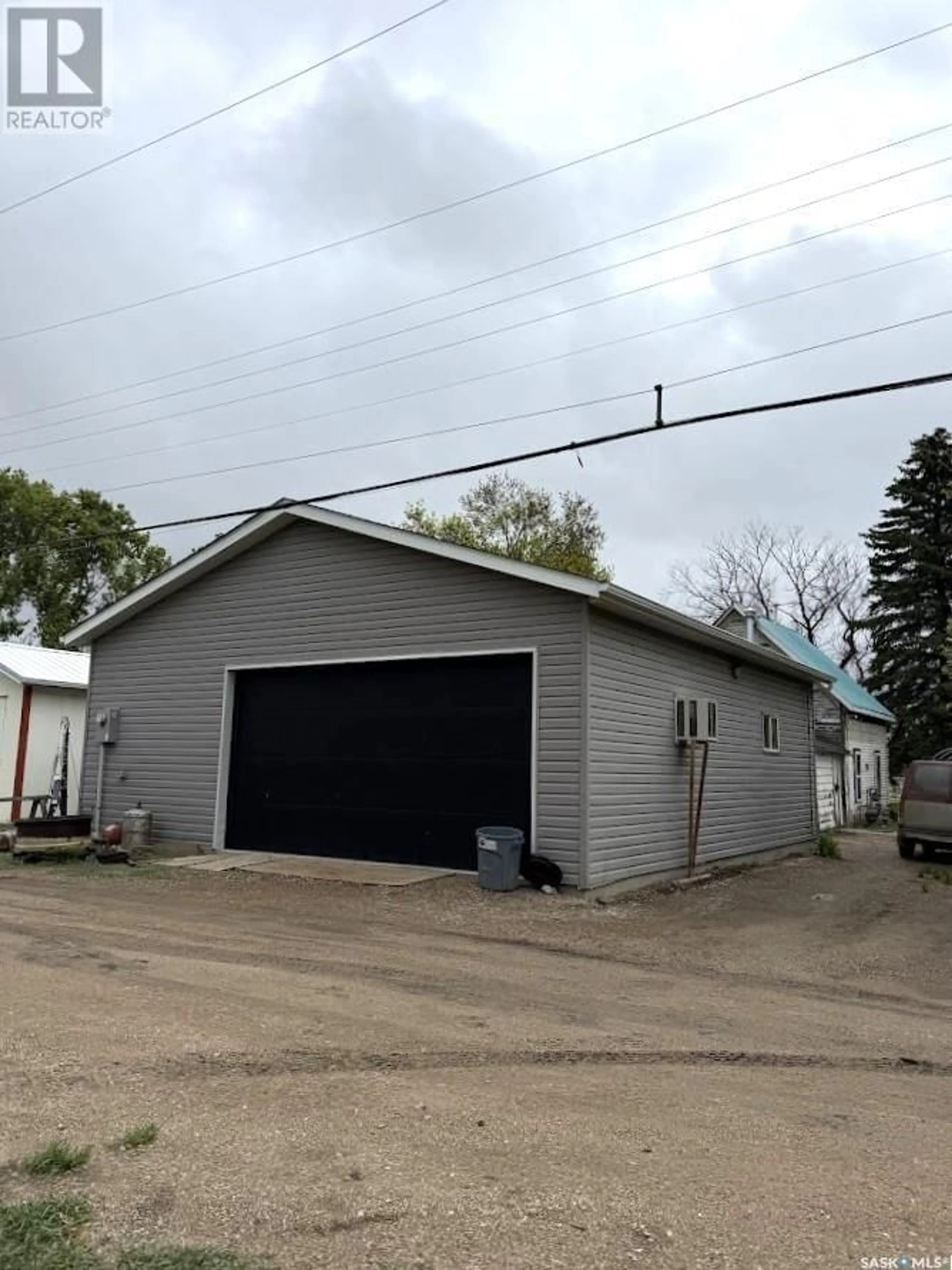 Indoor garage for 114 OUTLOOK STREET, Conquest Saskatchewan S0L0L0