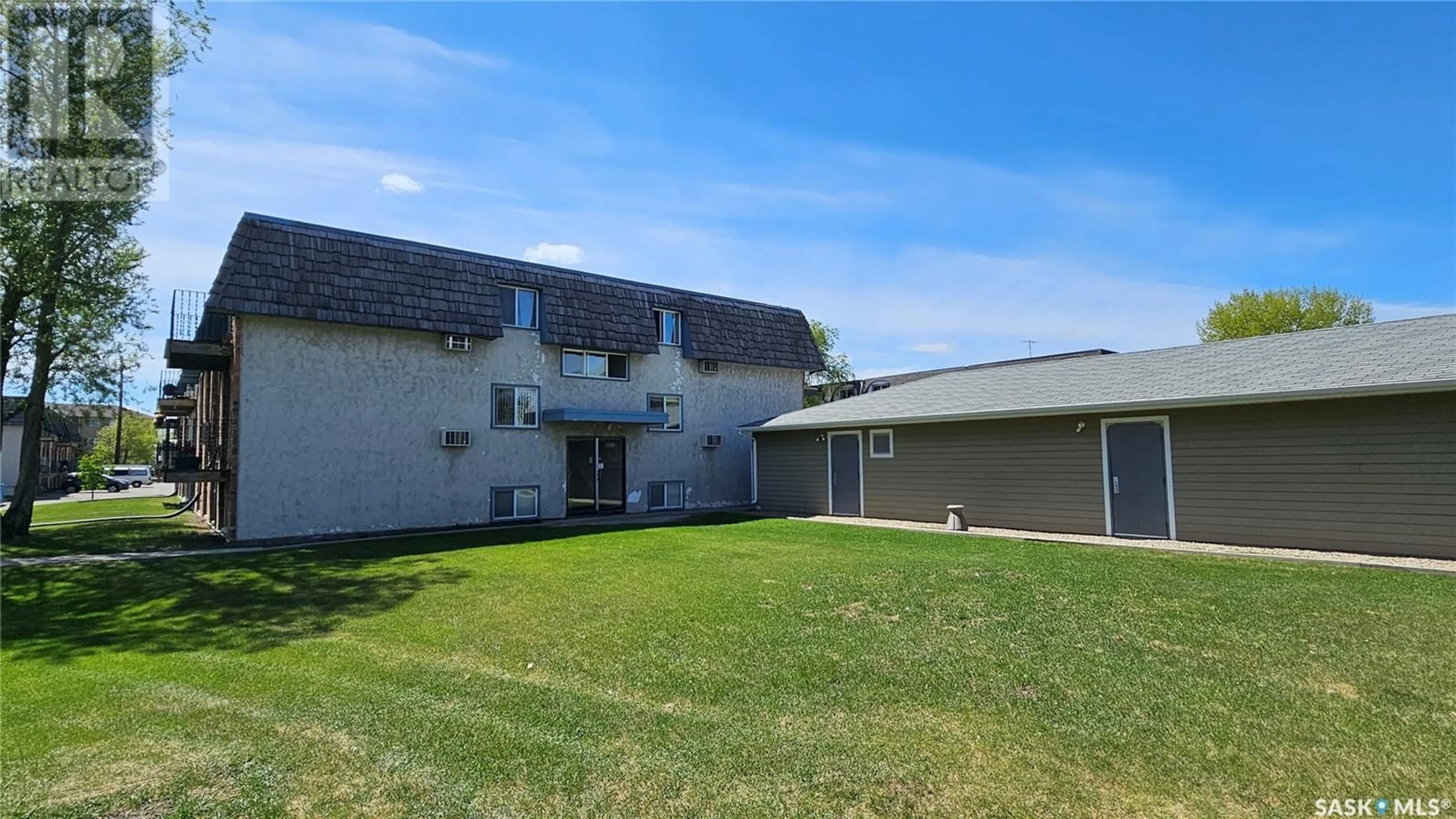 A pic from outside/outdoor area/front of a property/back of a property/a pic from drone, building for 18 - 3809 LUTHER PLACE, Saskatoon Saskatchewan S7H4B1