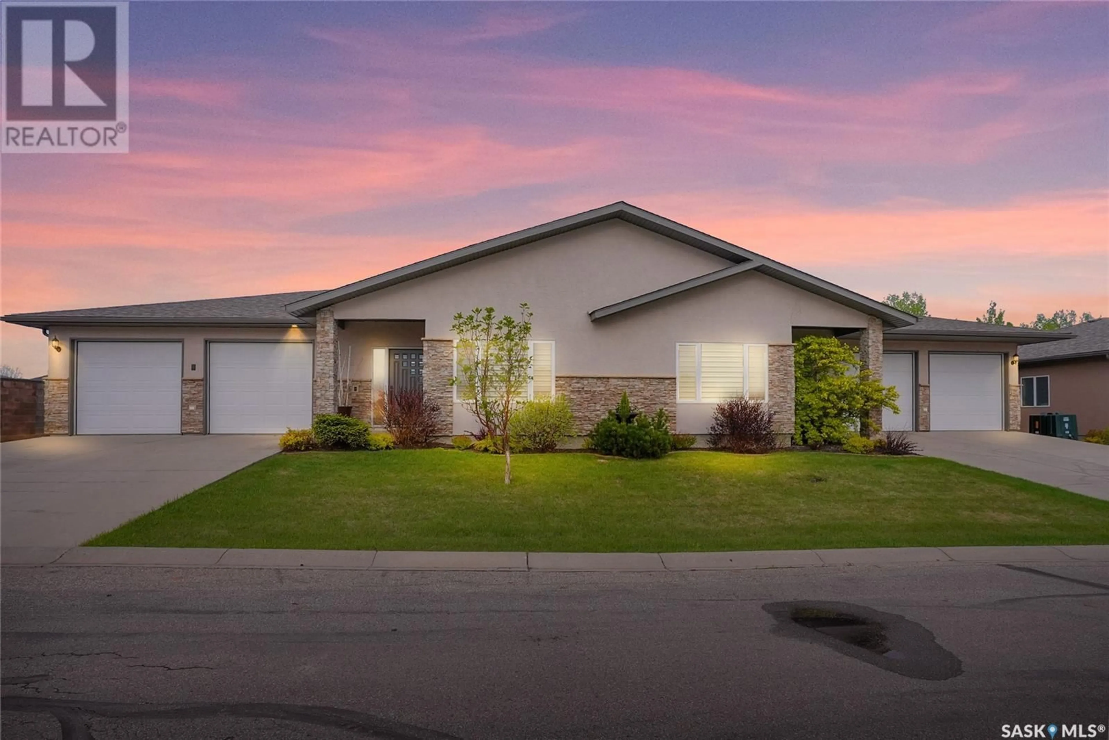 Home with vinyl exterior material, street for 1 - 1590 4TH AVENUE, Moose Jaw Saskatchewan S6J0A5