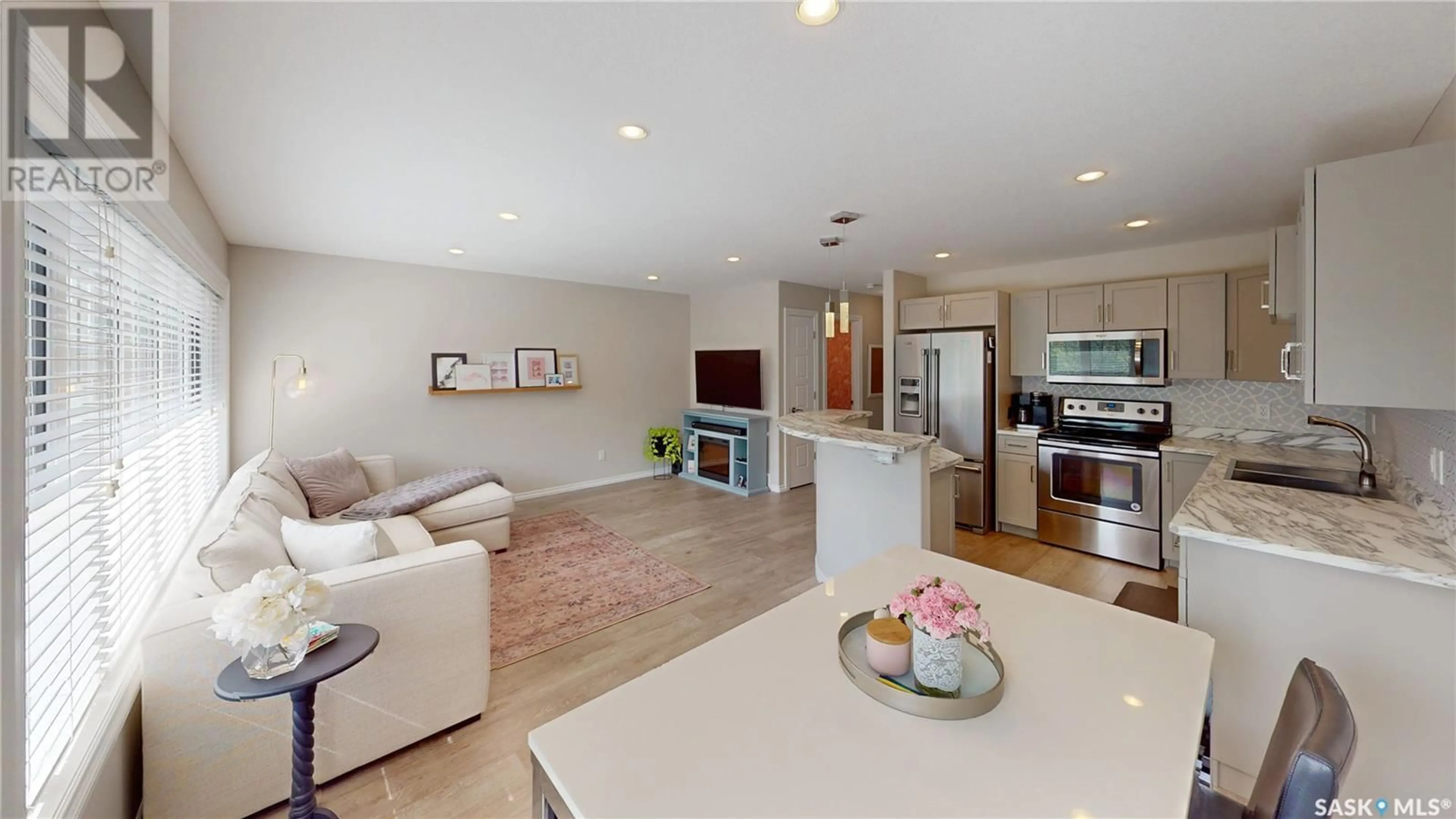 Open concept kitchen, unknown for 4000 - 347 SANDHILL CRESCENT, Regina Saskatchewan S4V3G7