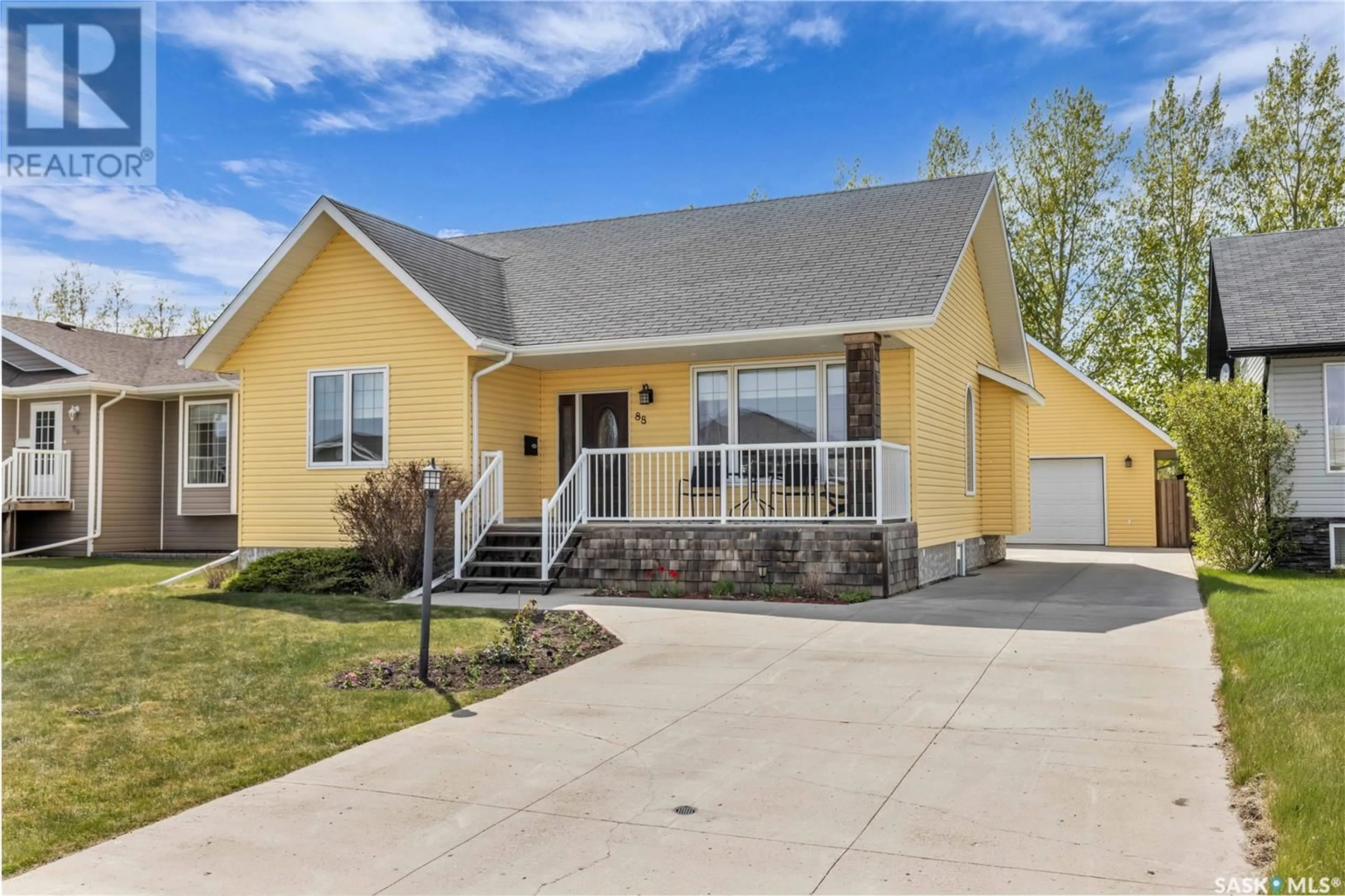 Home with vinyl exterior material, street for 88 LASKIN CRESCENT, Humboldt Saskatchewan S0K2A0