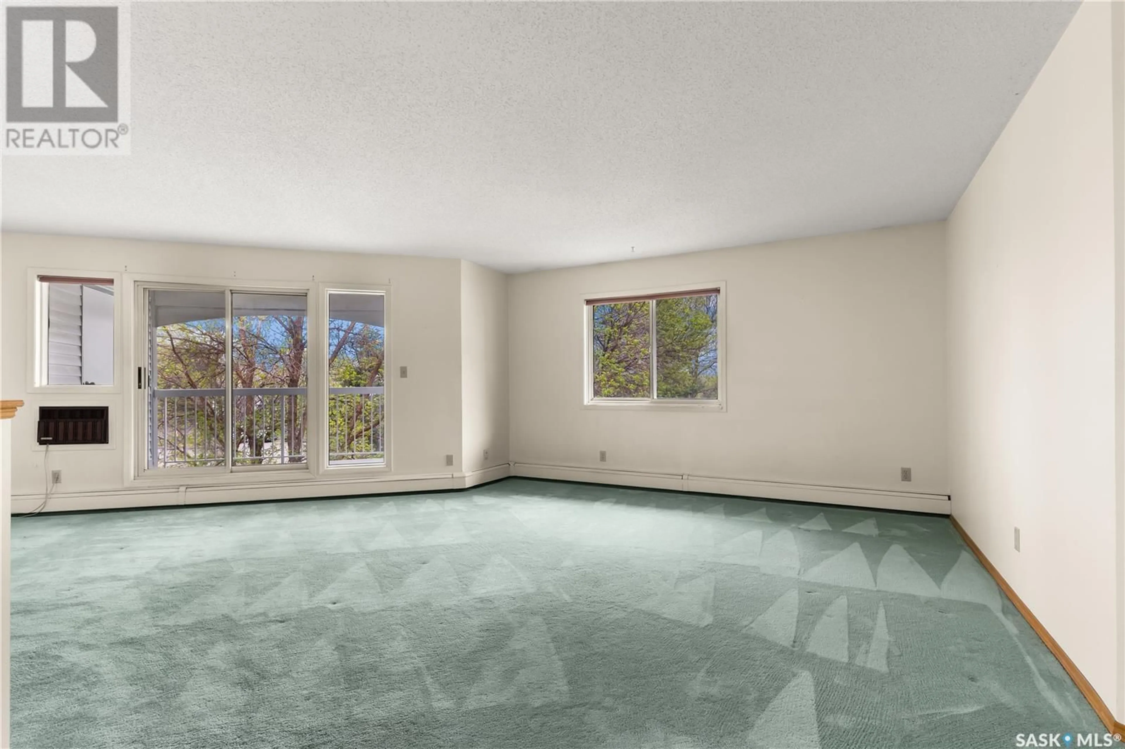 A pic of a room for 960 - 326 ASSINIBOINE AVENUE, Regina Saskatchewan S4V2P8