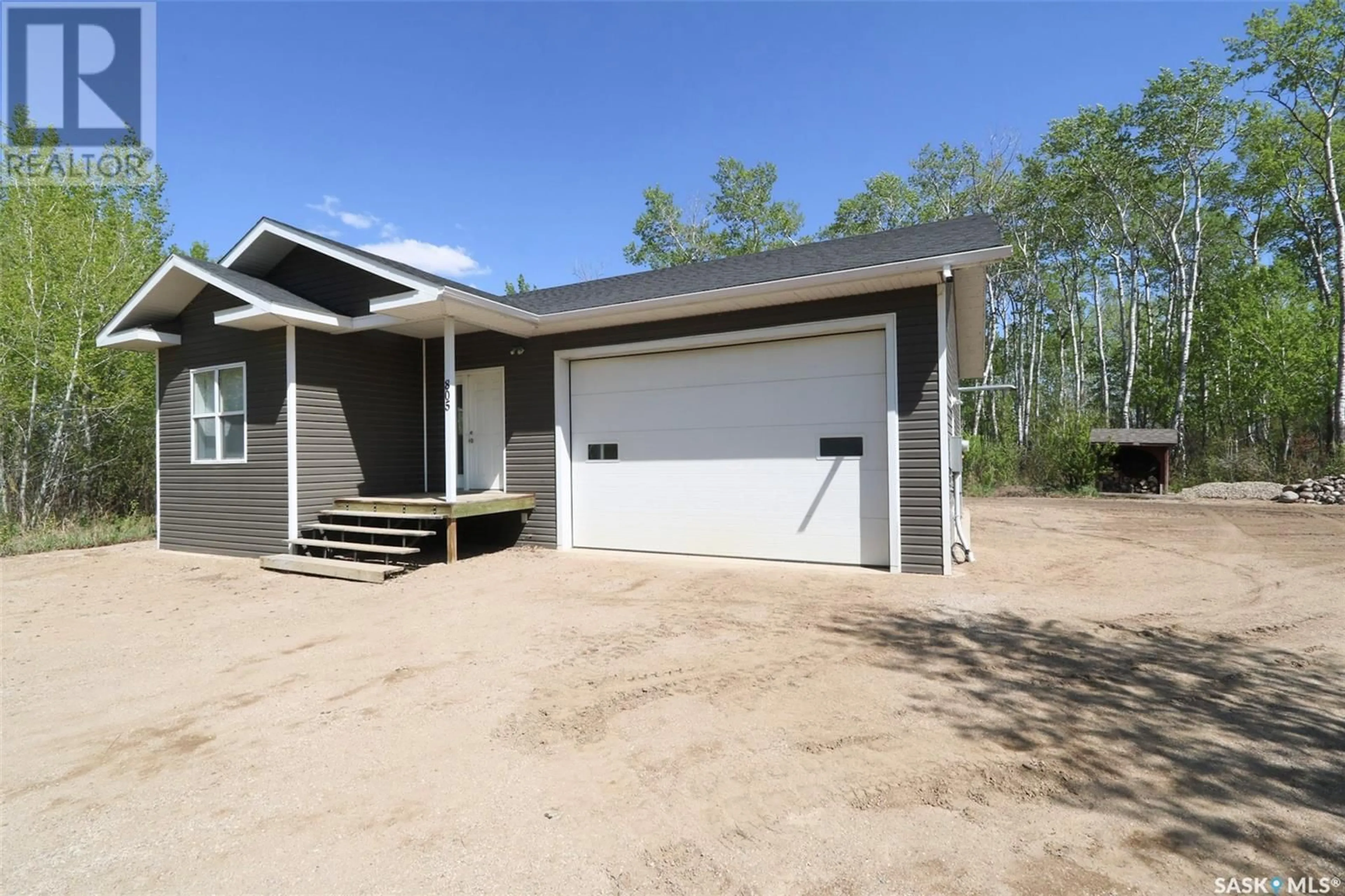 Home with vinyl exterior material, street for 805 POTTER PLACE, Good Lake Rm No. 274 Saskatchewan S0A0L0