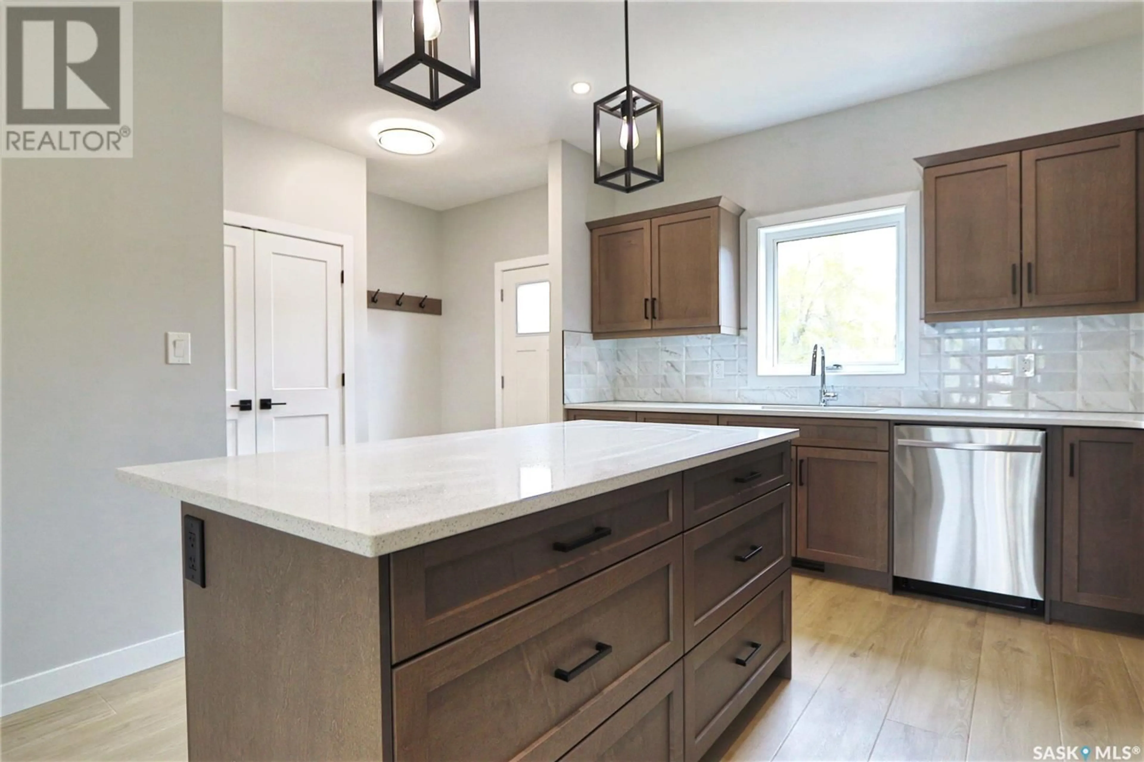 Open concept kitchen, unknown for 2471 MCARA STREET, Regina Saskatchewan S4N2W6