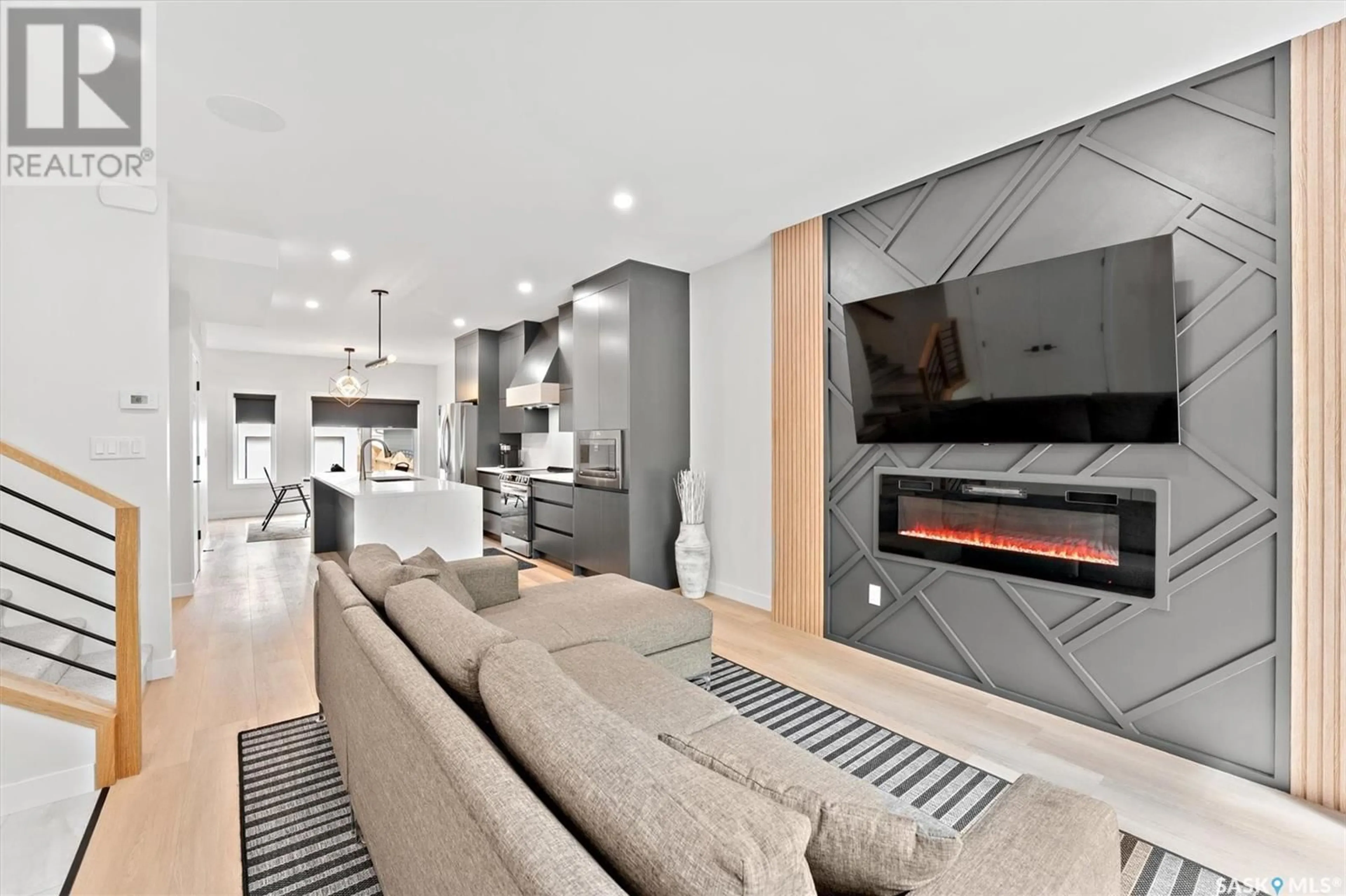 Unknown for 625 6TH STREET, Saskatoon Saskatchewan S7H1C3