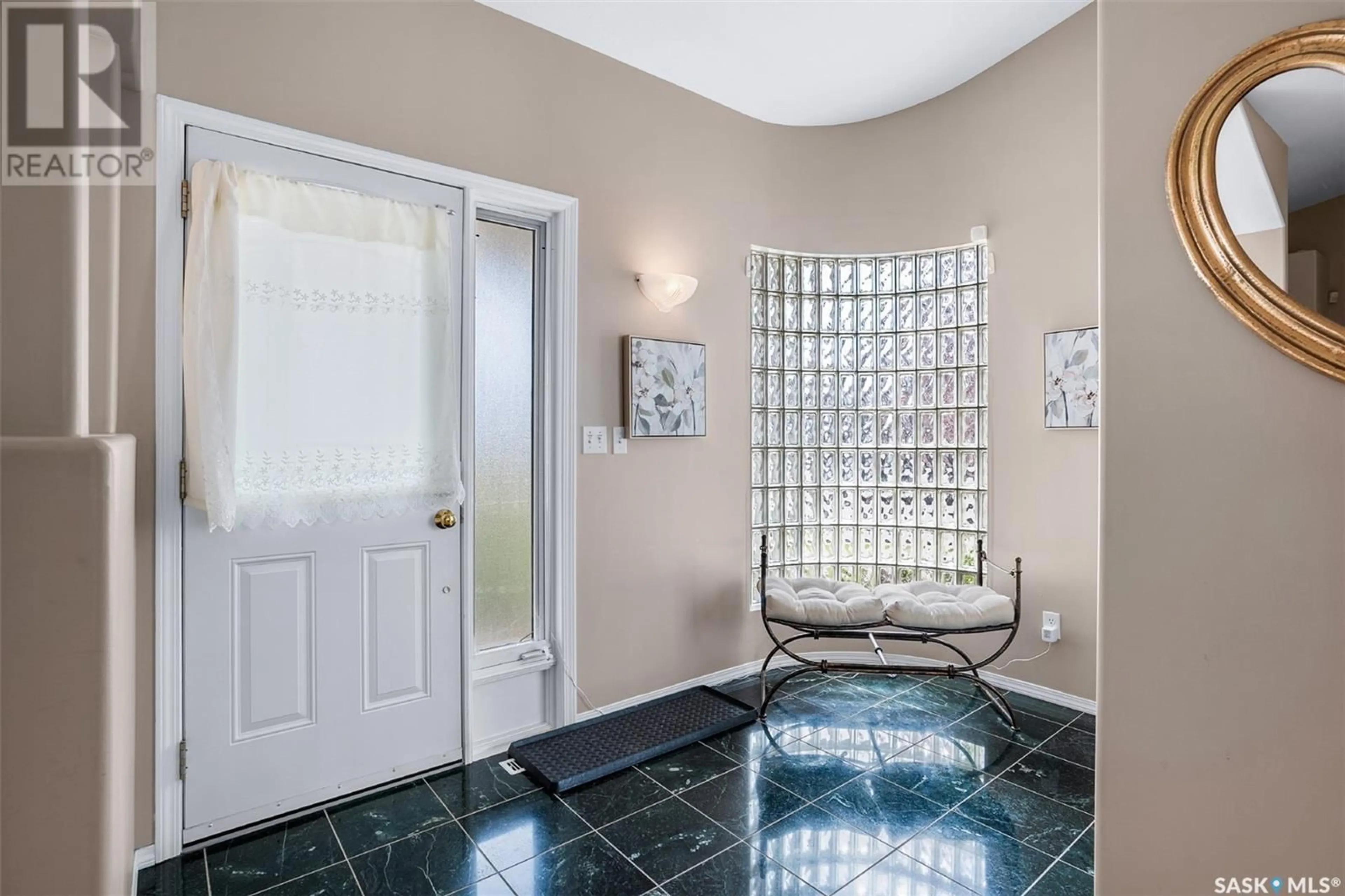 Unknown for 502 BLACKTHORN CRESCENT, Saskatoon Saskatchewan S7V1A8