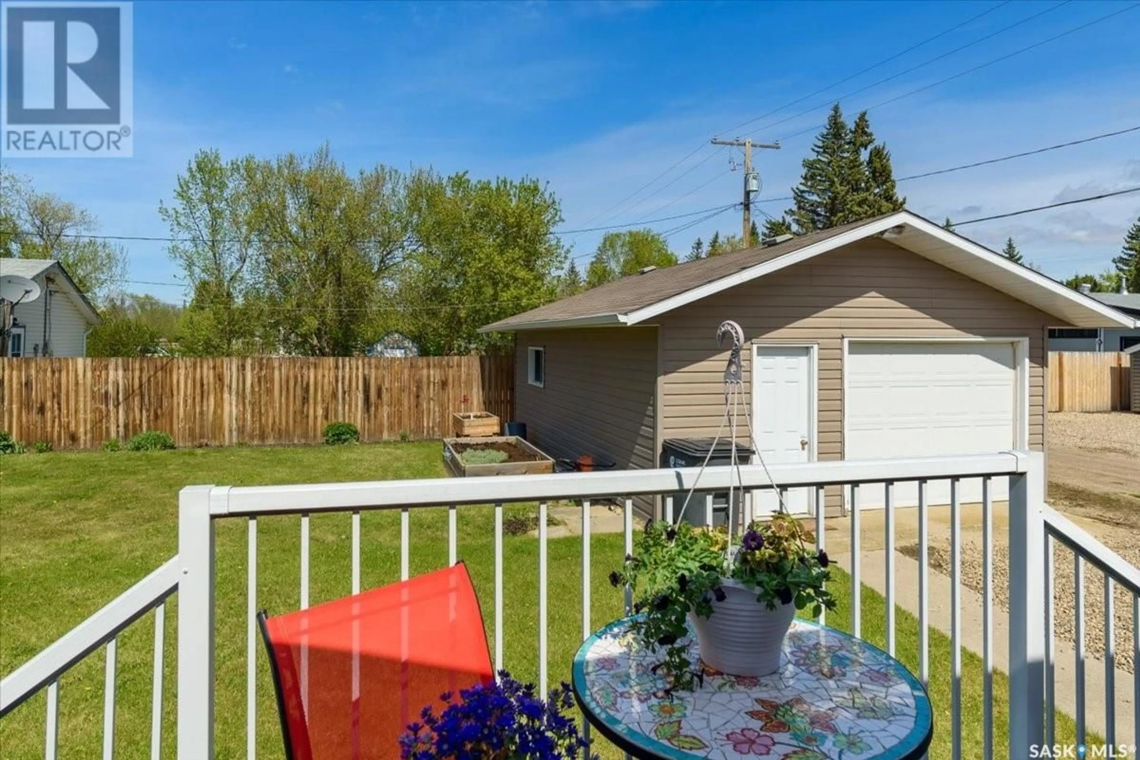 Patio, street for 605 GODKIN AVENUE, Balcarres Saskatchewan S0G0C0