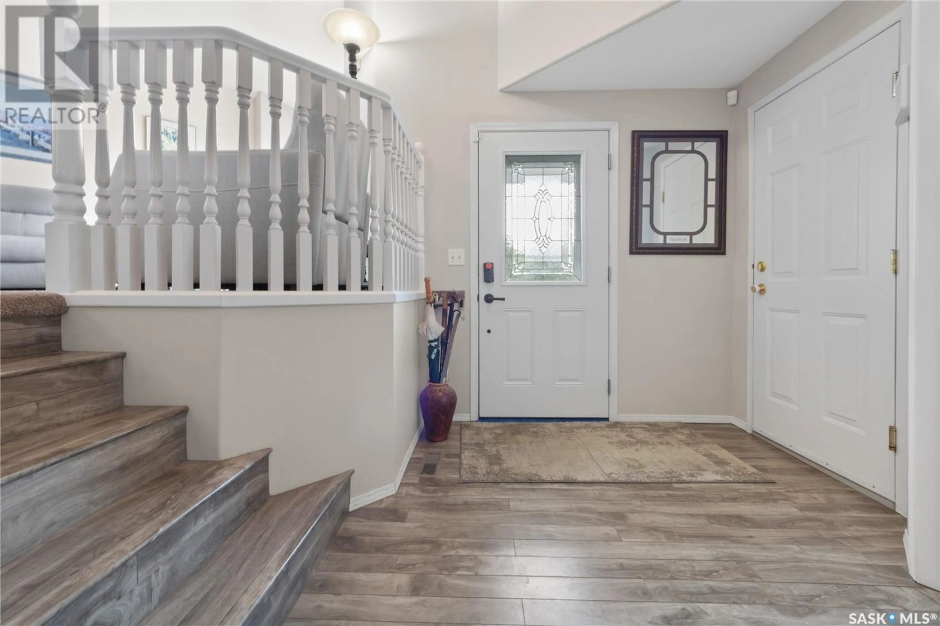 Indoor entryway for 110 GUENTER CRESCENT, Saskatoon Saskatchewan S7N4P6