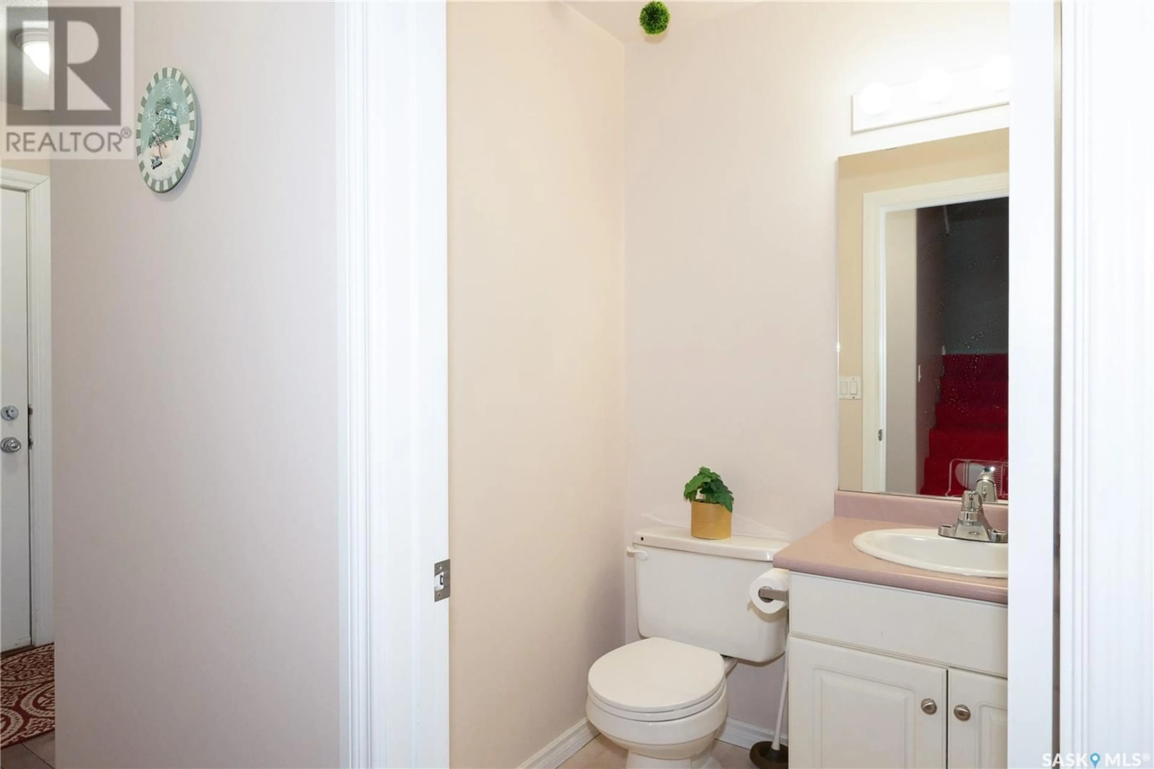 Standard bathroom, unknown for 16 103 BANYAN CRESCENT, Saskatoon Saskatchewan S7V1G2