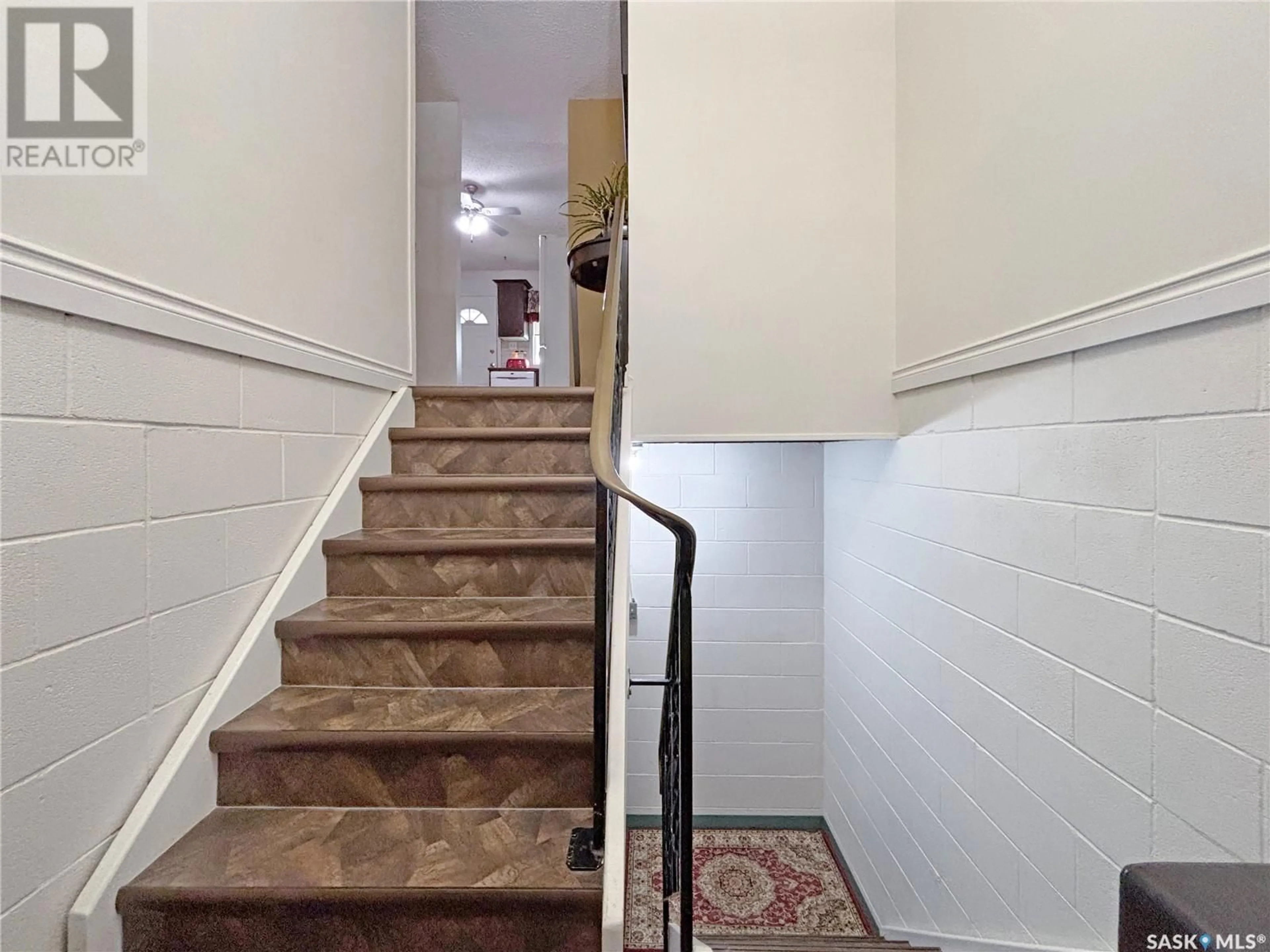 Stairs for 1812 CENTENNIAL CRESCENT, North Battleford Saskatchewan S9A3J3