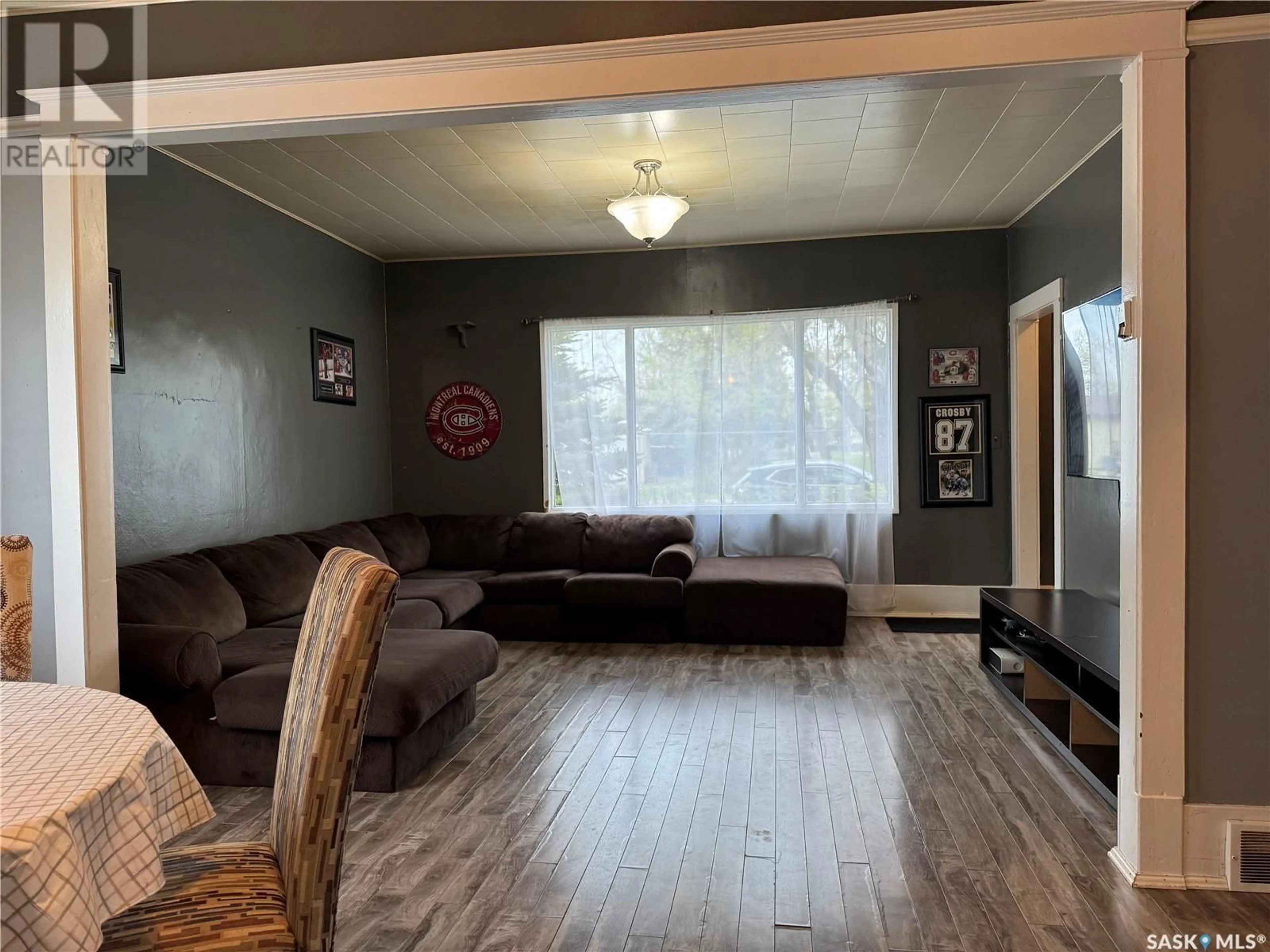 Living room with furniture, unknown for 407 1ST STREET, Wynyard Saskatchewan S0A4T0