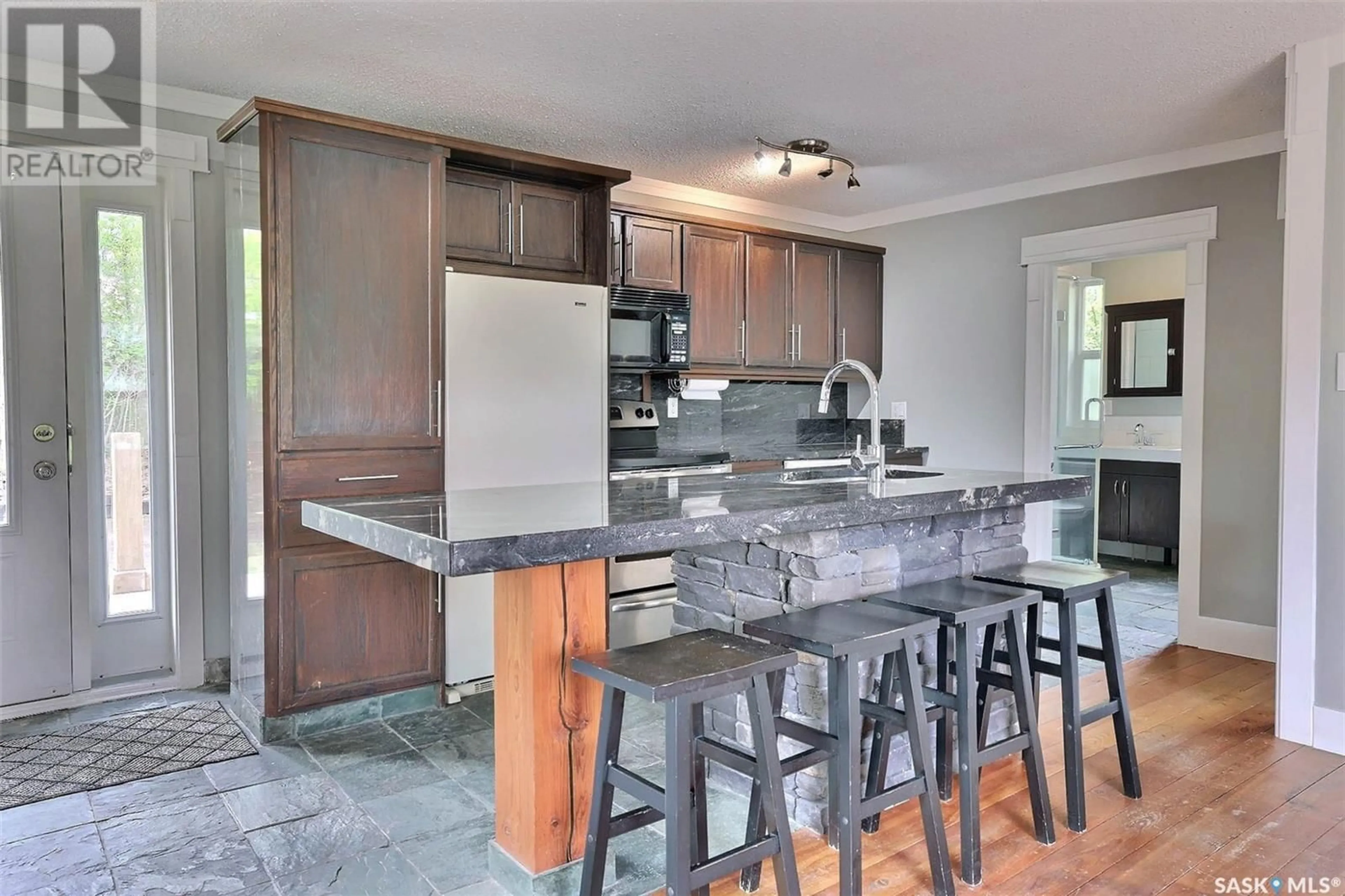 Open concept kitchen, ceramic/tile floor for 1273 GRAND AVENUE, Buena Vista Saskatchewan S2V1A4
