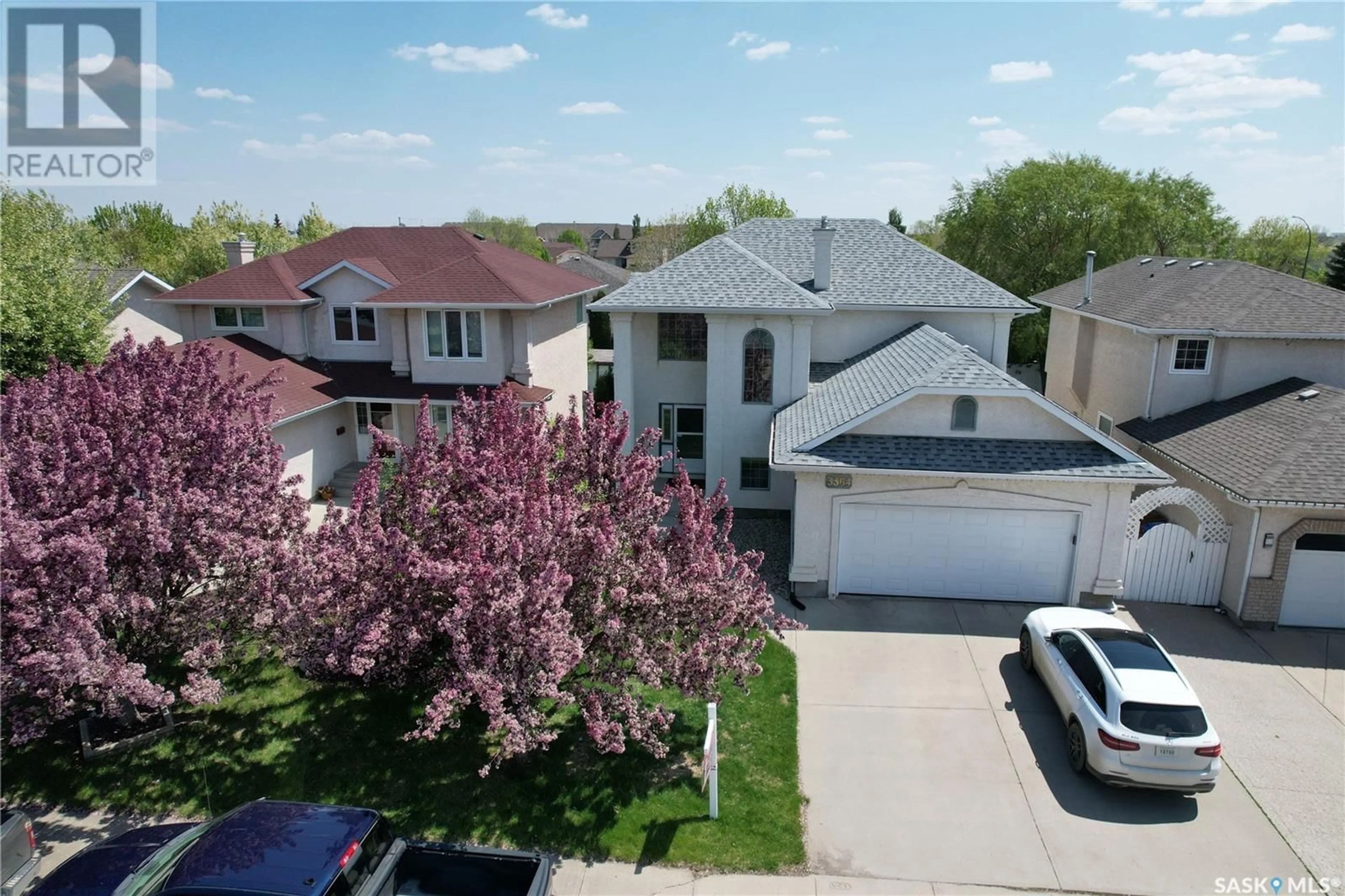 A pic from outside/outdoor area/front of a property/back of a property/a pic from drone, street for 3364 DEITER BAY, Regina Saskatchewan S4V2V9