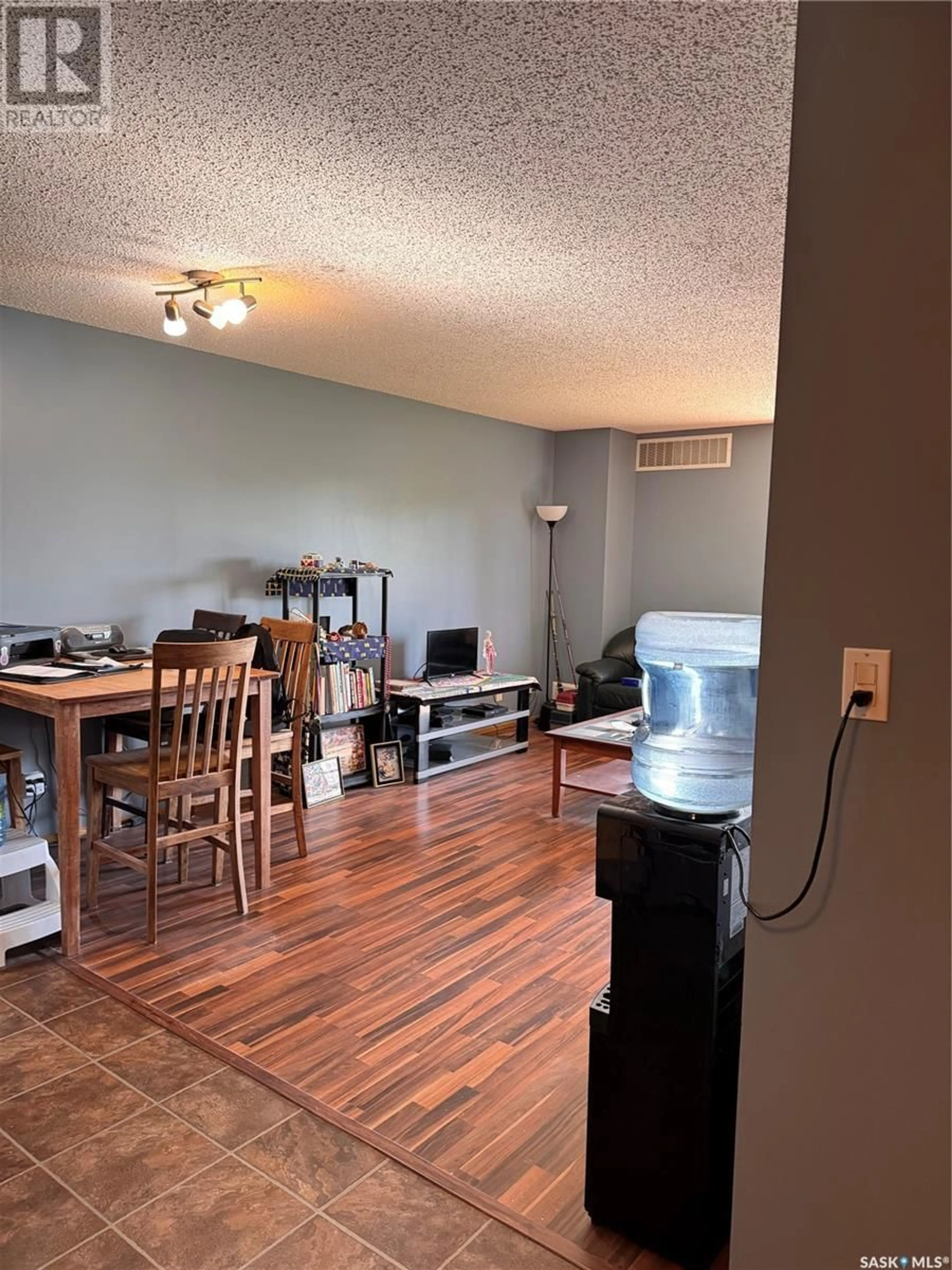 A pic of a room for 6595 - 19 ROCHDALE BOULEVARD, Regina Saskatchewan S4X2Z1