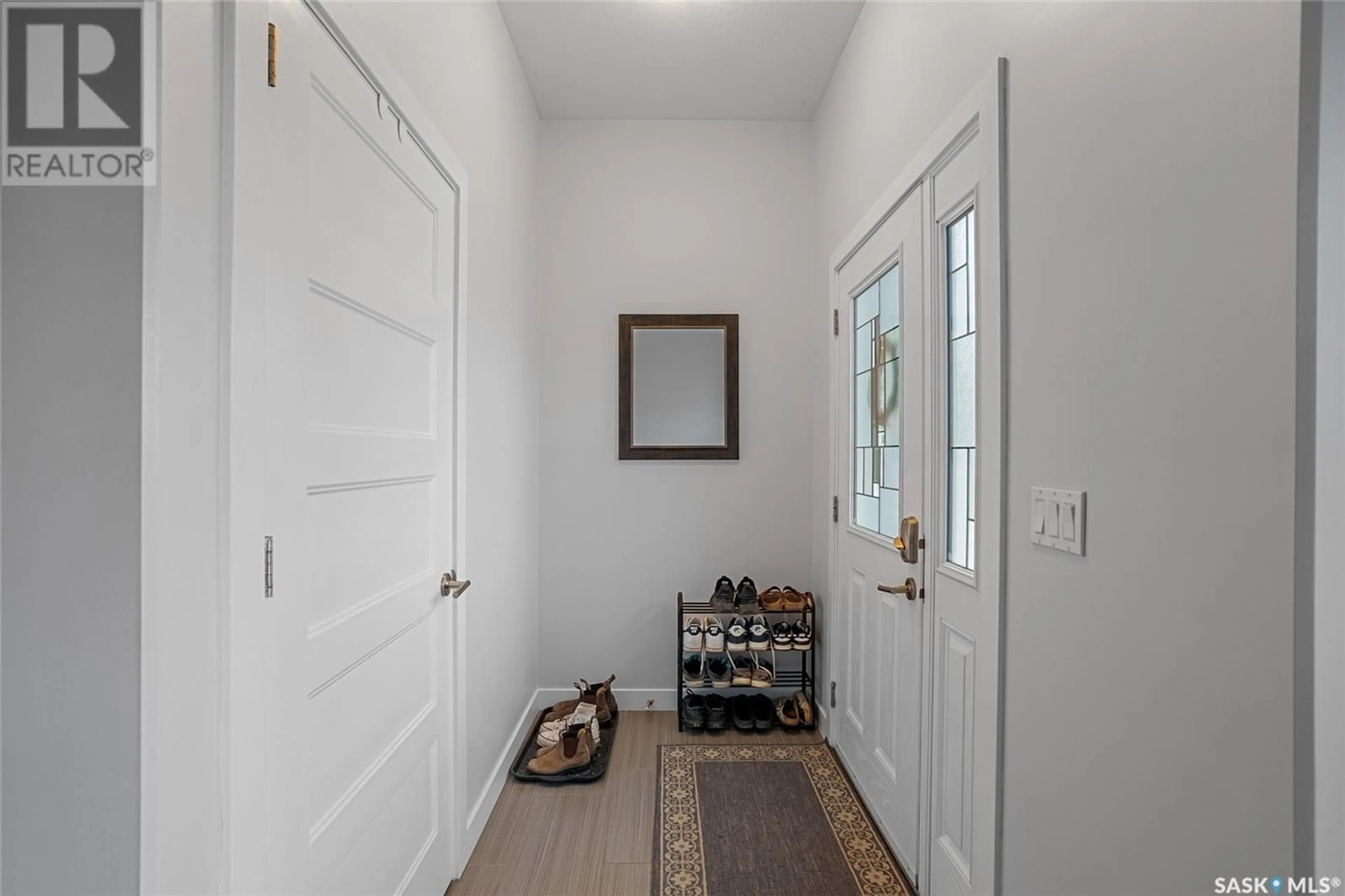 Indoor entryway for 1020 EVERGREEN BOULEVARD, Saskatoon Saskatchewan S7W0V9