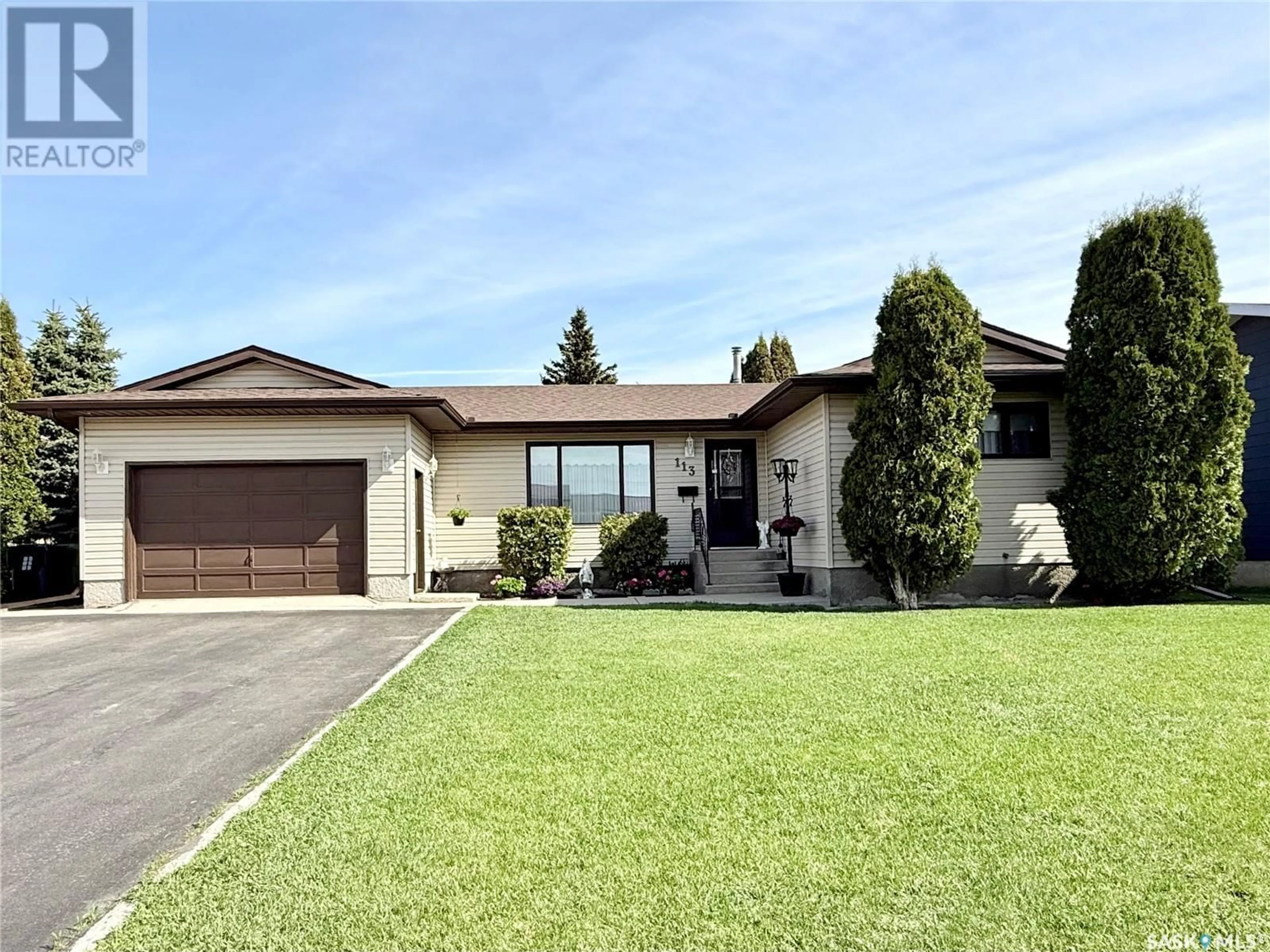 Home with vinyl exterior material, street for 113 SUNSET DRIVE, Yorkton Saskatchewan S3N3R8