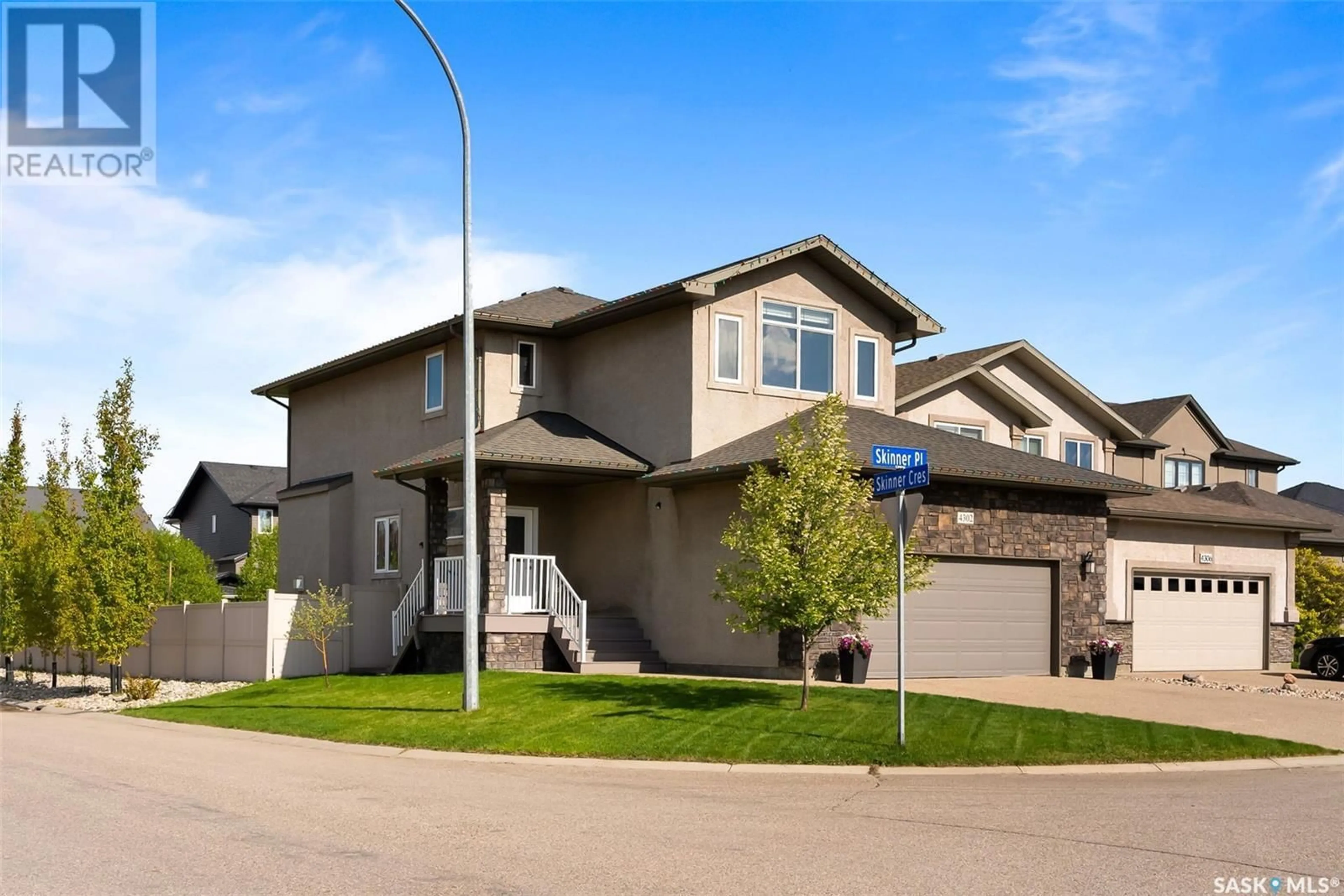 Home with vinyl exterior material, street for 4302 SKINNER PLACE, Regina Saskatchewan S4W0A5