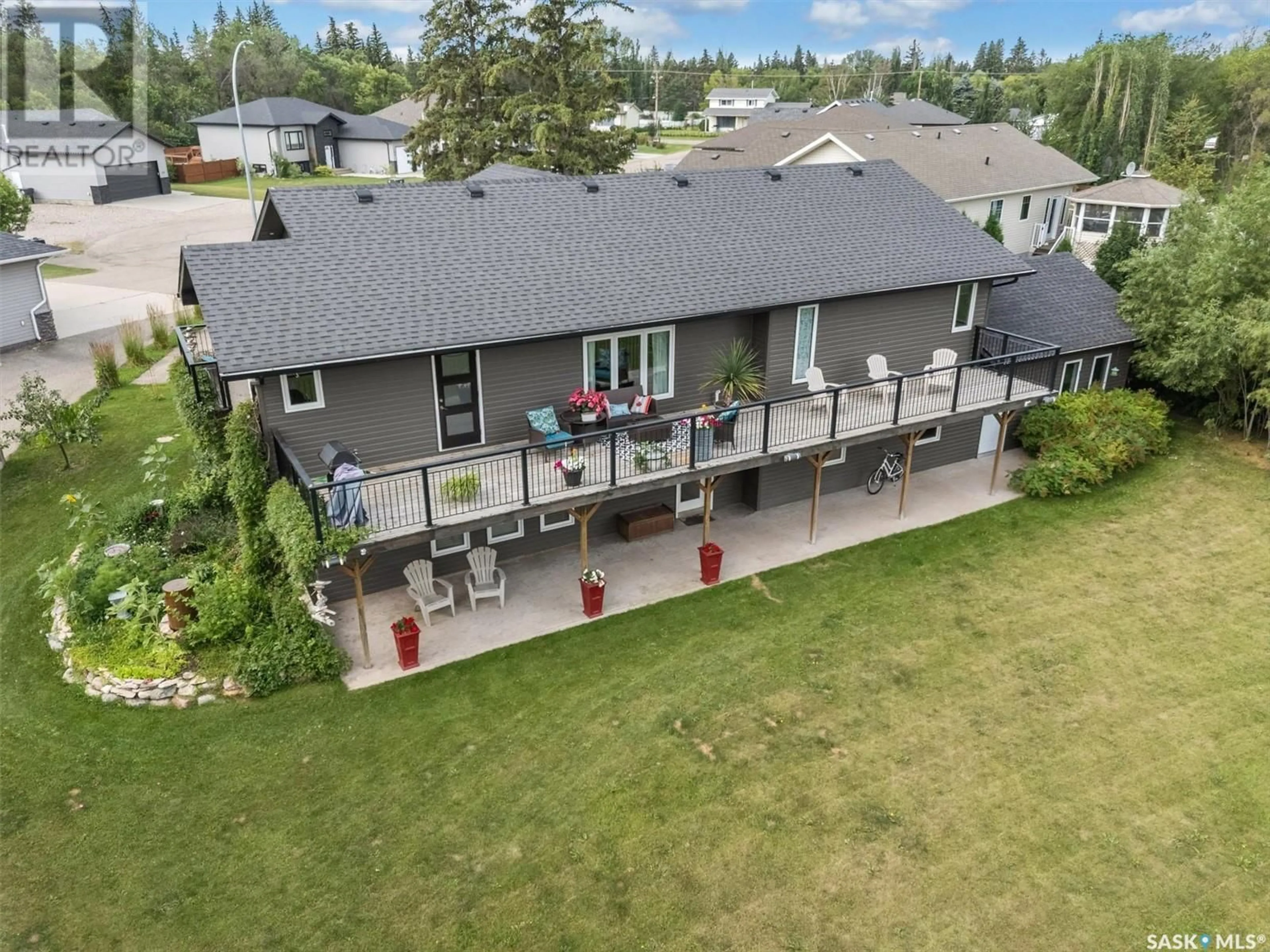 A pic from outside/outdoor area/front of a property/back of a property/a pic from drone, unknown for 101 BALMAN COURT, Waldheim Saskatchewan S0K4R0