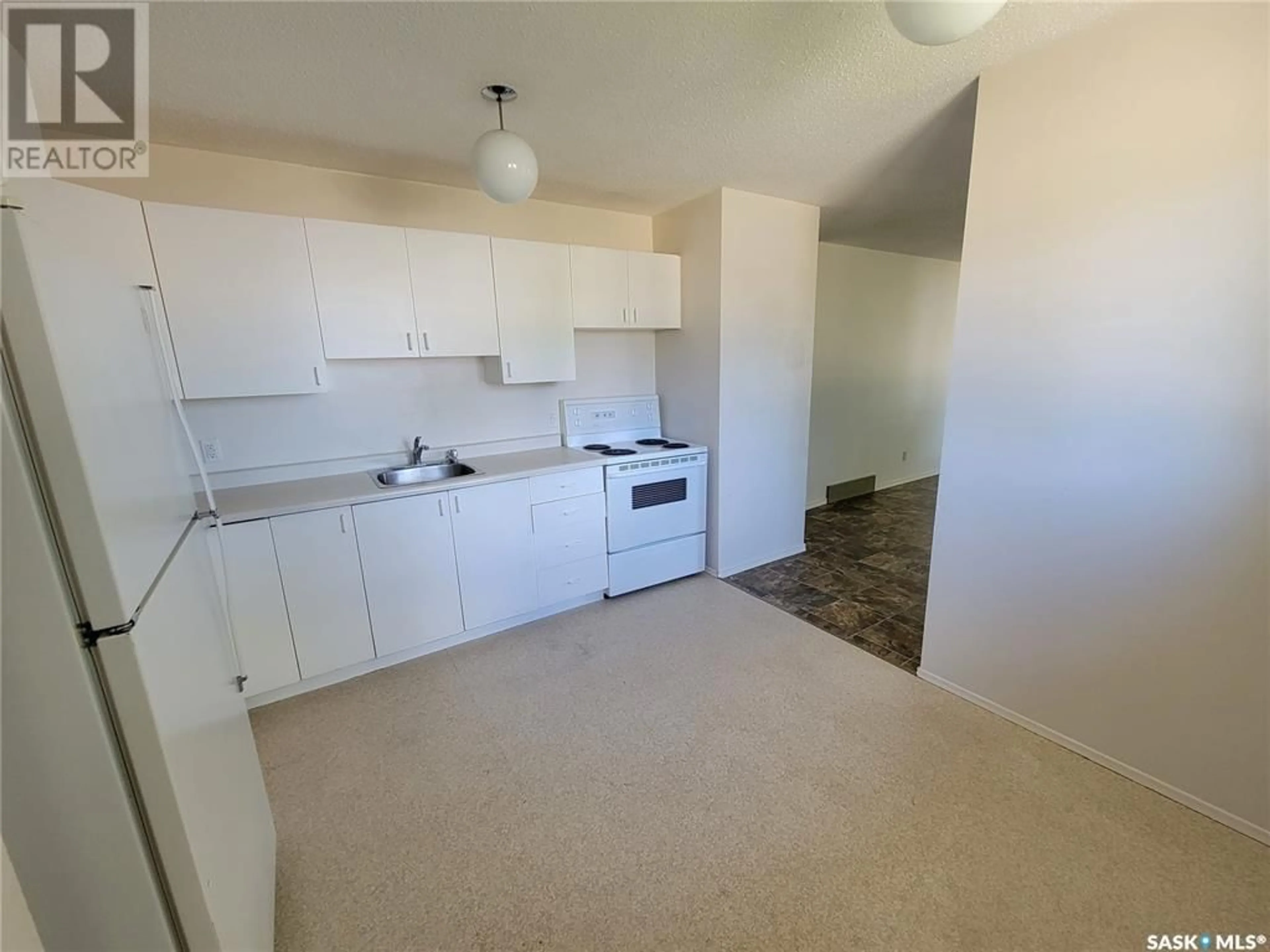 Standard kitchen, unknown for 504 4TH STREET, Wilkie Saskatchewan S0K4W0
