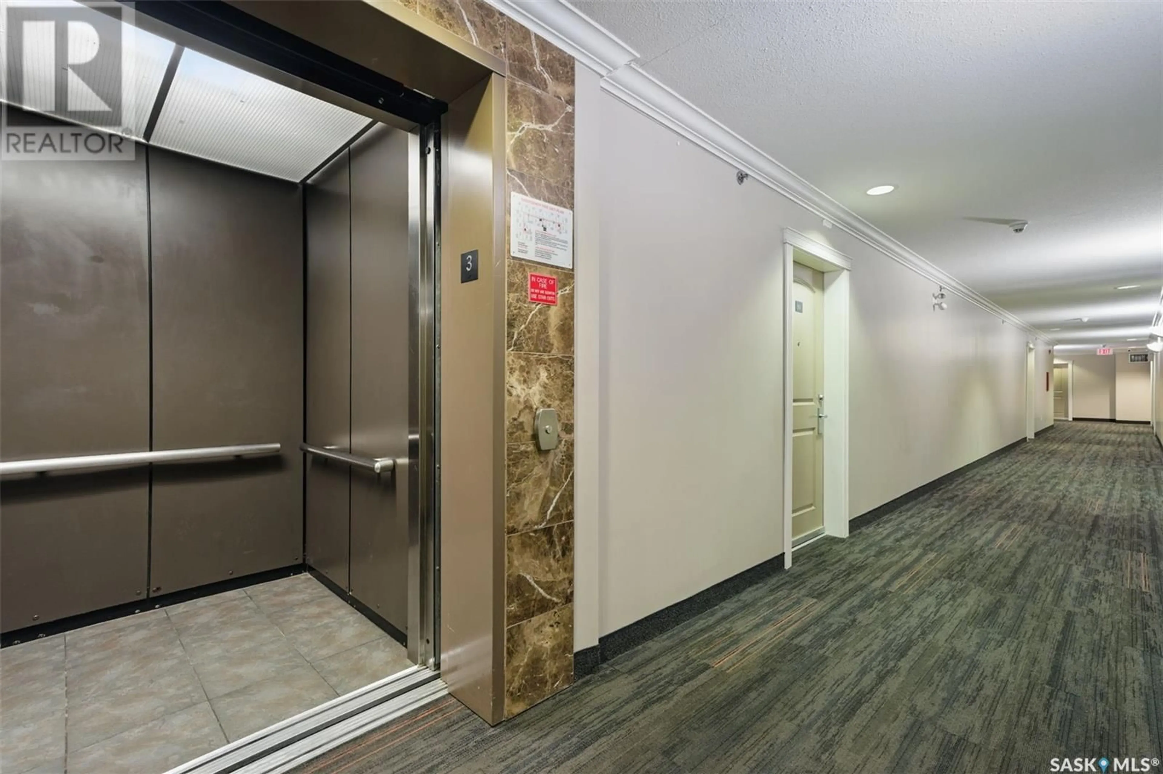 Indoor foyer for 304 326 HEROLD ROAD, Saskatoon Saskatchewan S7V0A2