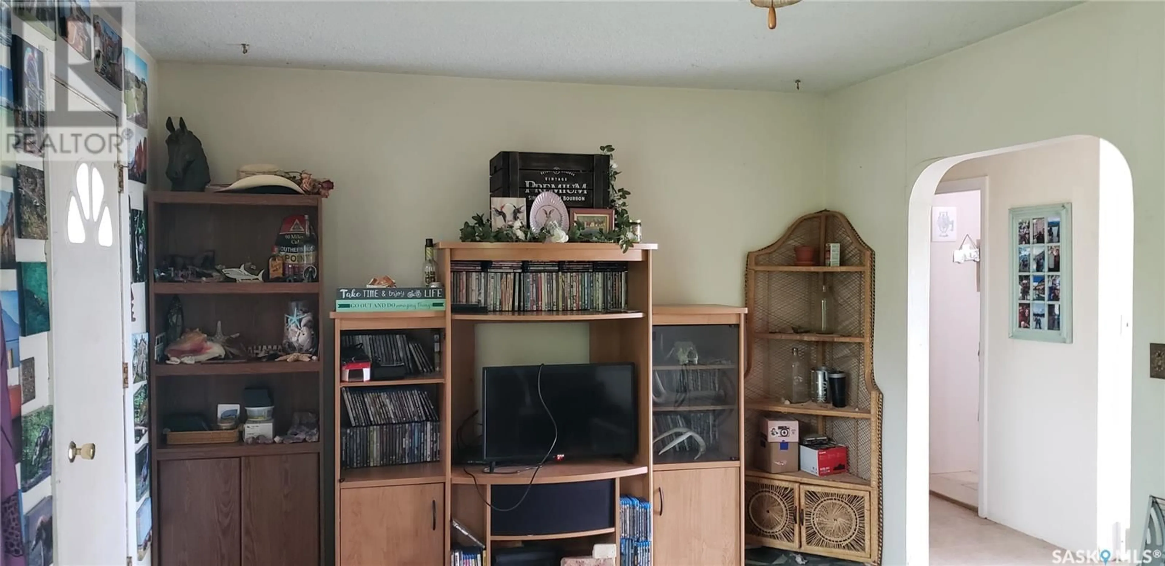 A pic of a room for 211 2ND STREET, Lafleche Saskatchewan S0H2K0