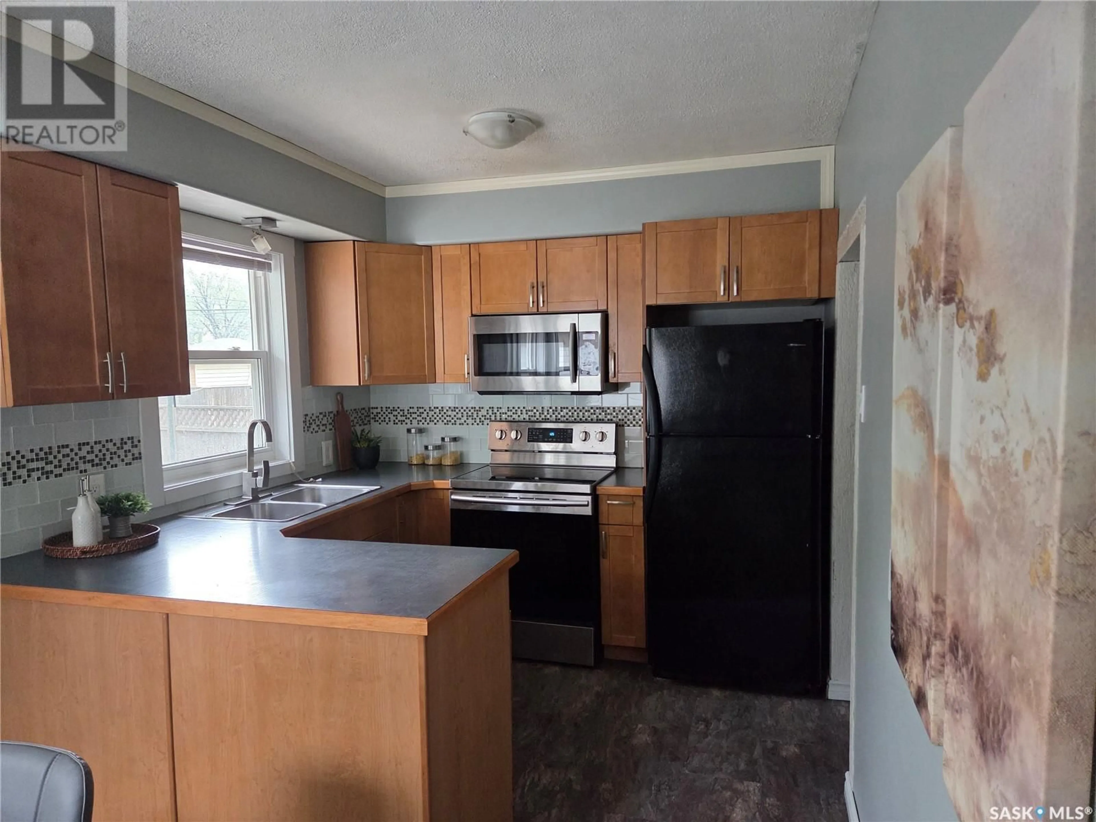 Standard kitchen, unknown for 1341 HORACE STREET, Regina Saskatchewan S4T5L7
