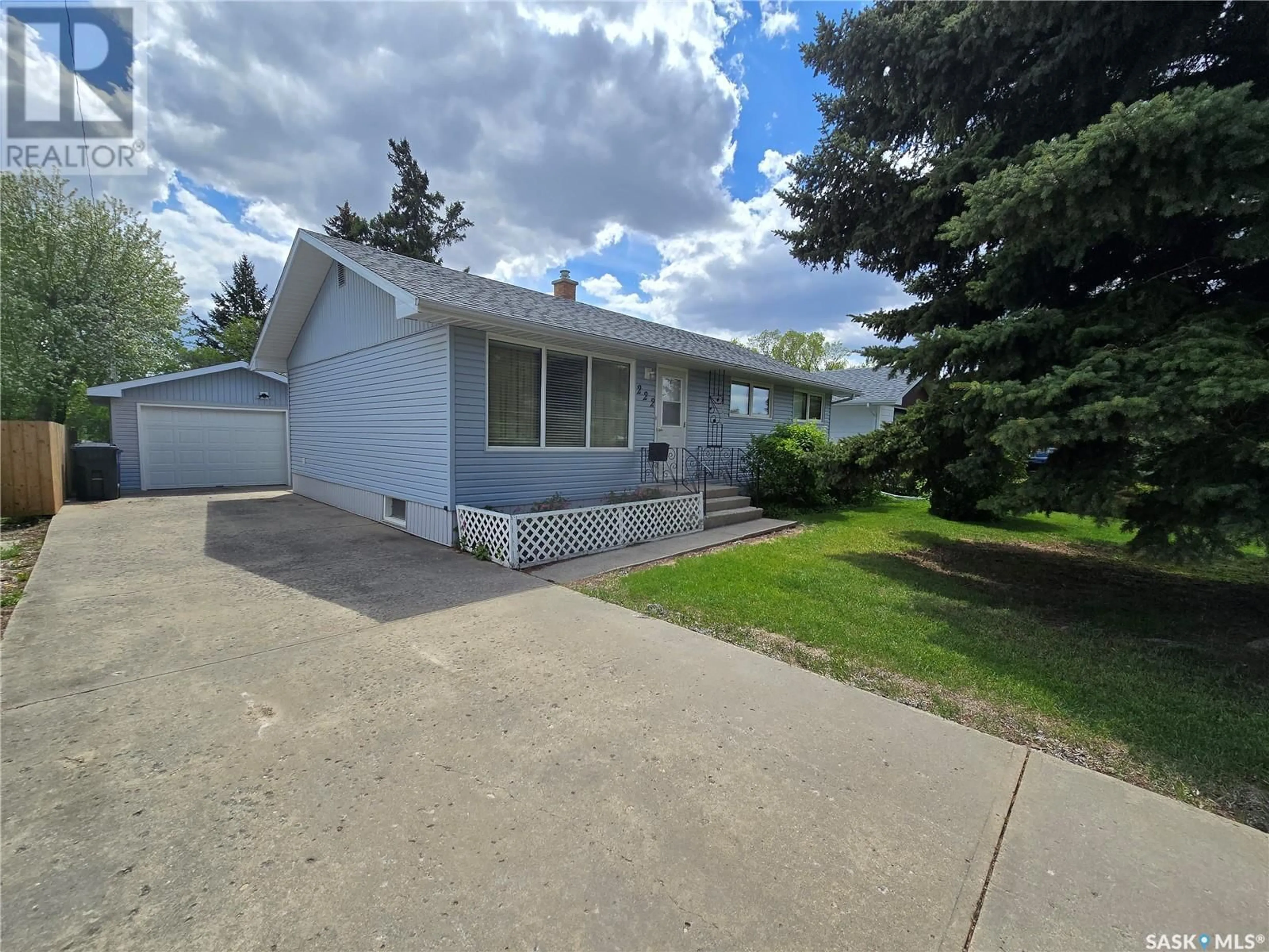 Unknown for 222 DOUGLAS ROAD, Weyburn Saskatchewan S4H0N4